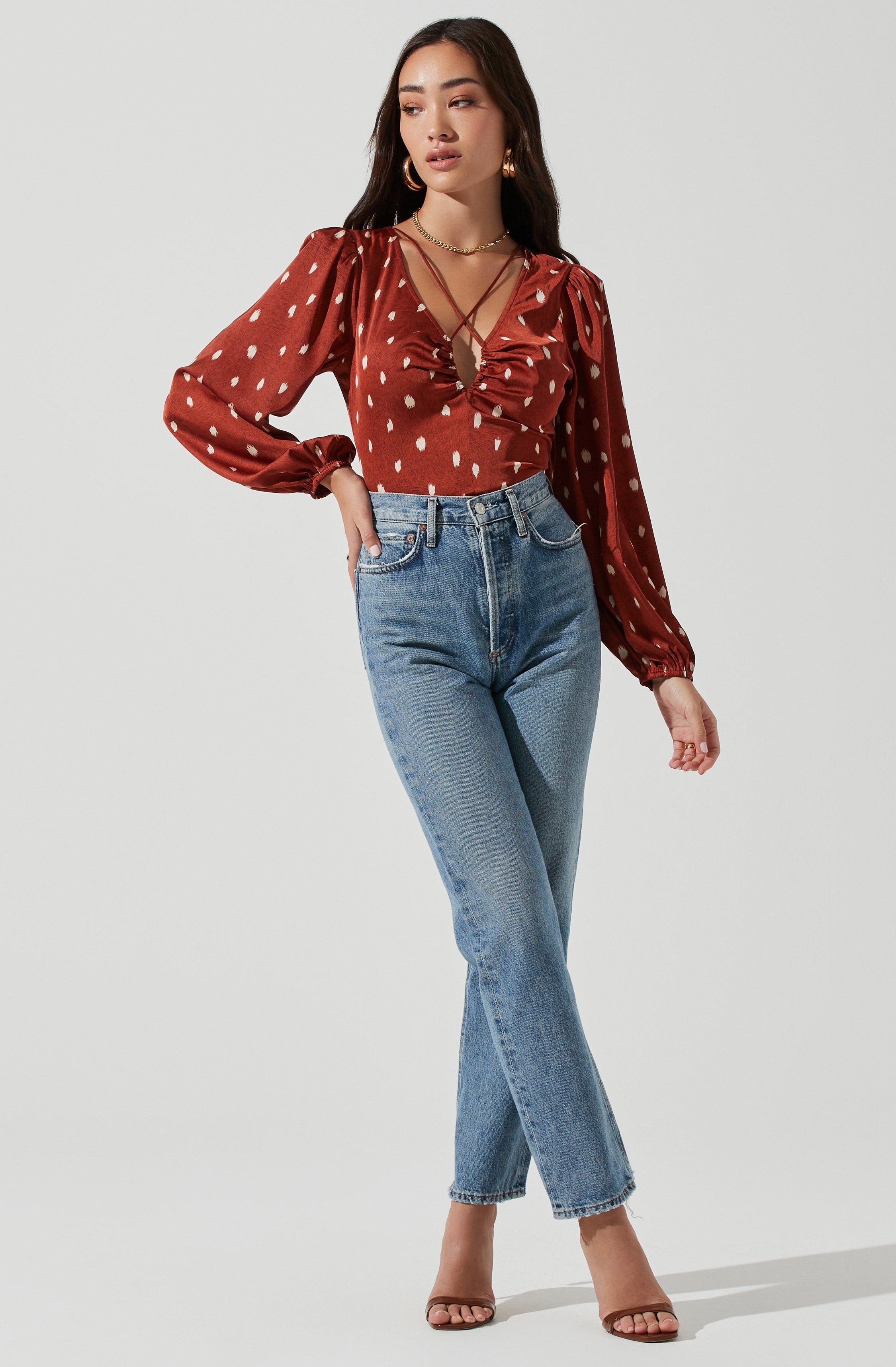 Key Hole Cutout Long Sleeve Top-Aljck