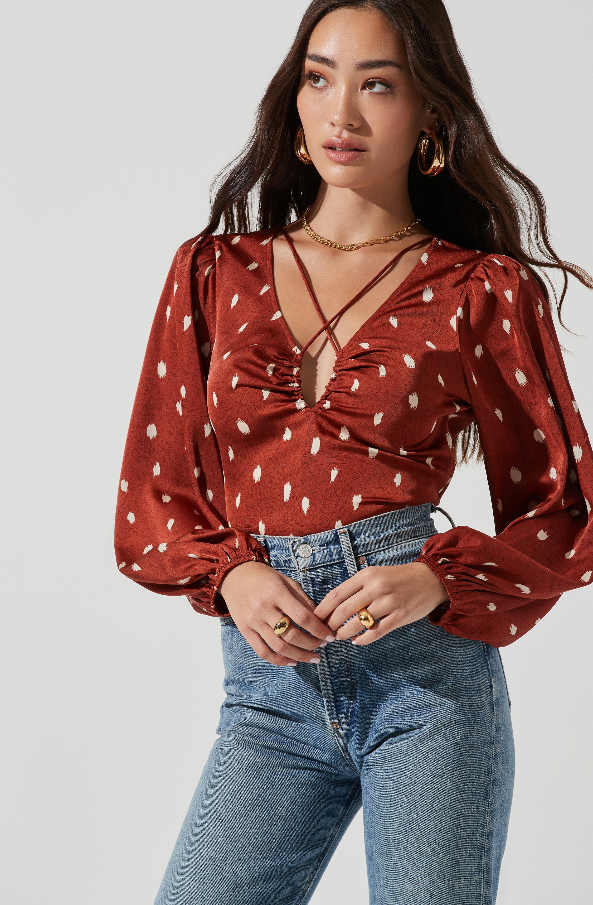 Key Hole Cutout Long Sleeve Top-Aljck