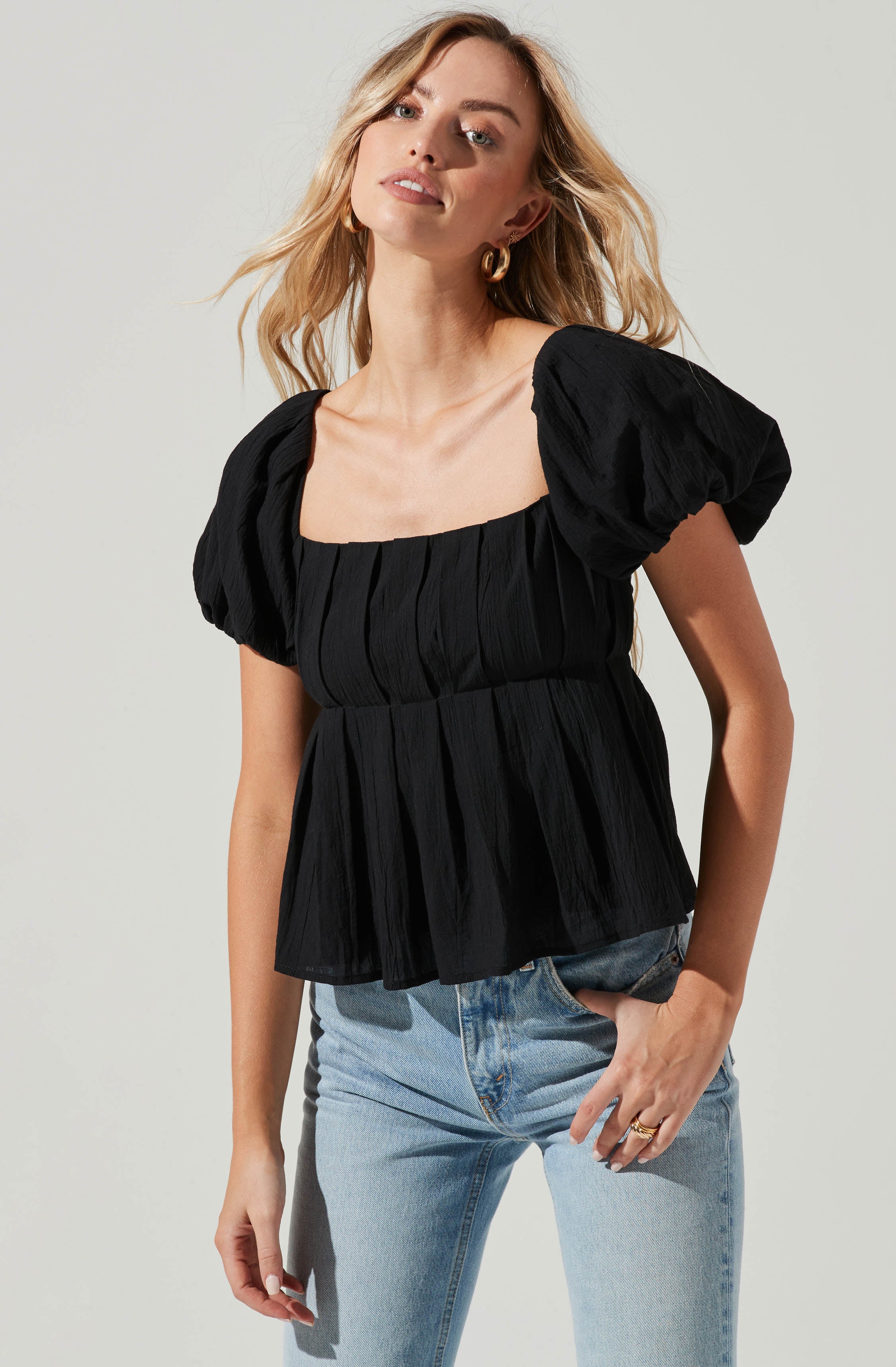 Pleated Back Cutout Bubble Sleeve Top-Aljck