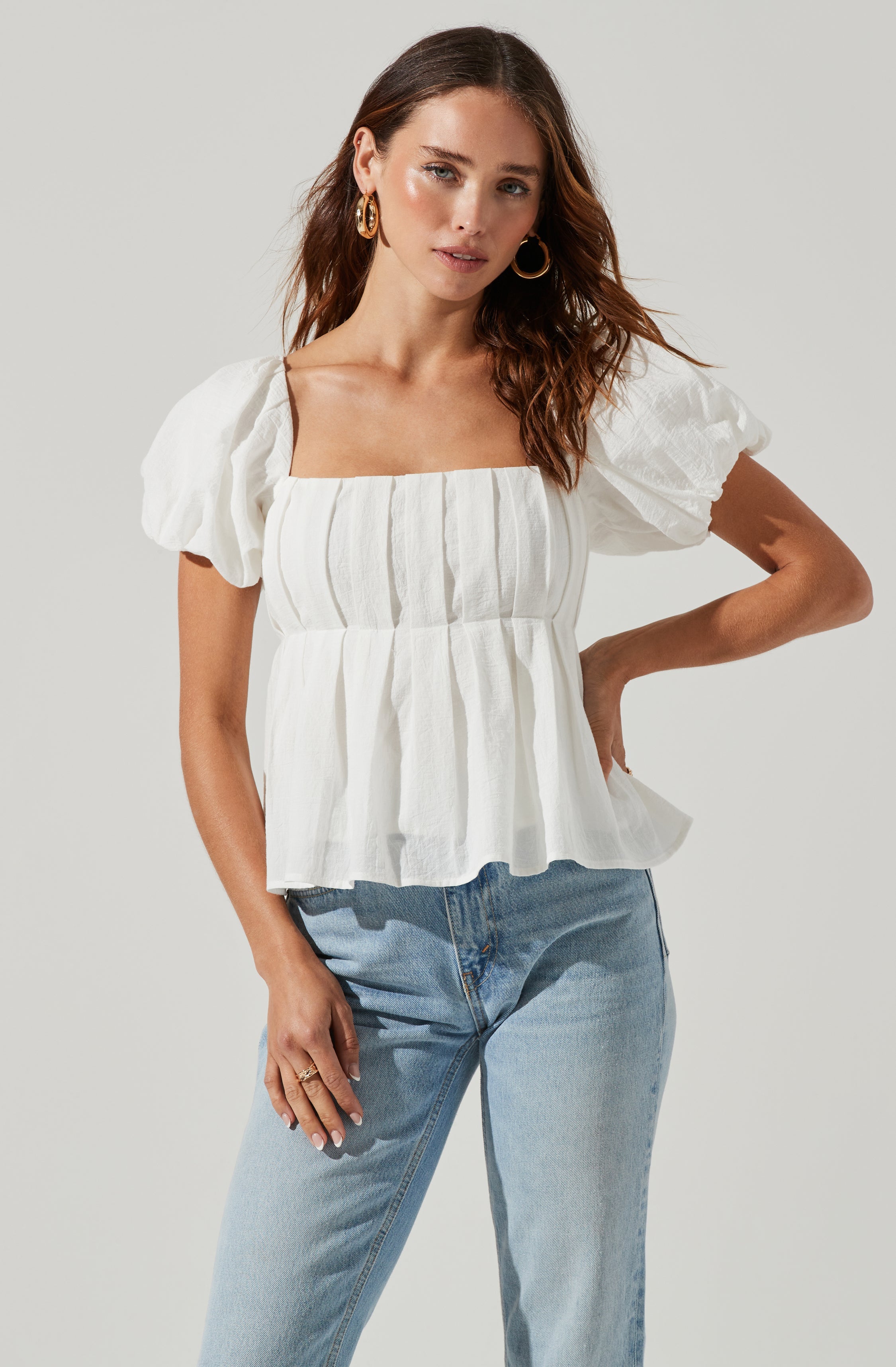 Pleated Back Cutout Bubble Sleeve Top-Aljck