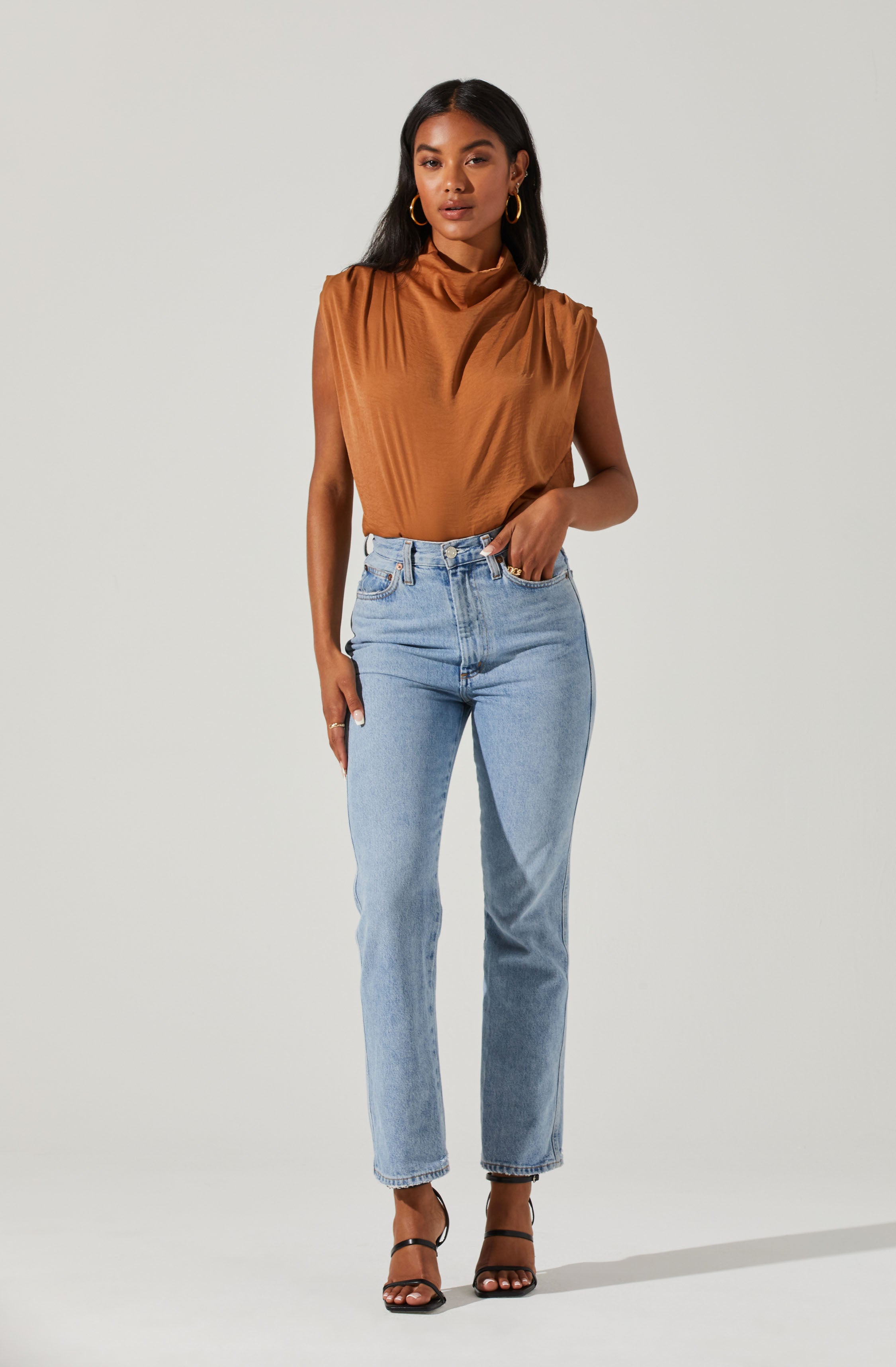 Cowl Neck Sleeveless Top-Aljck