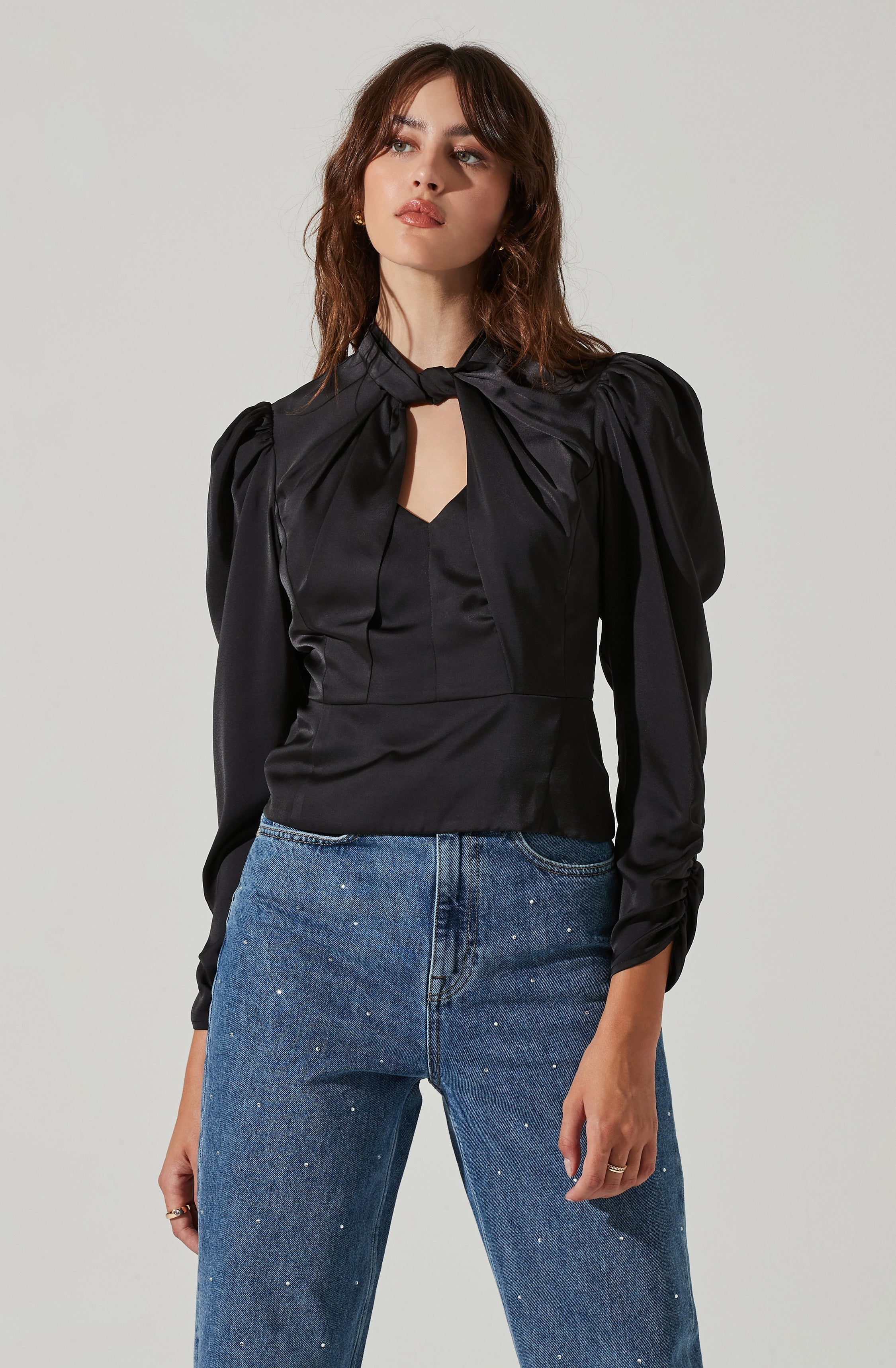 Twist Mock Neck Top-Aljck