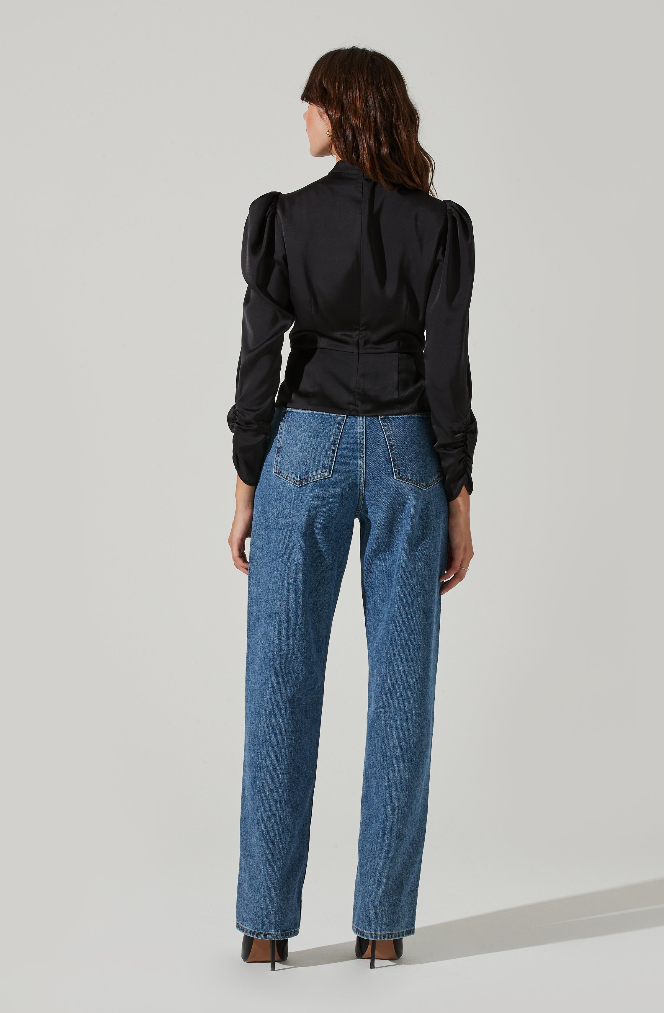 Twist Mock Neck Top-Aljck