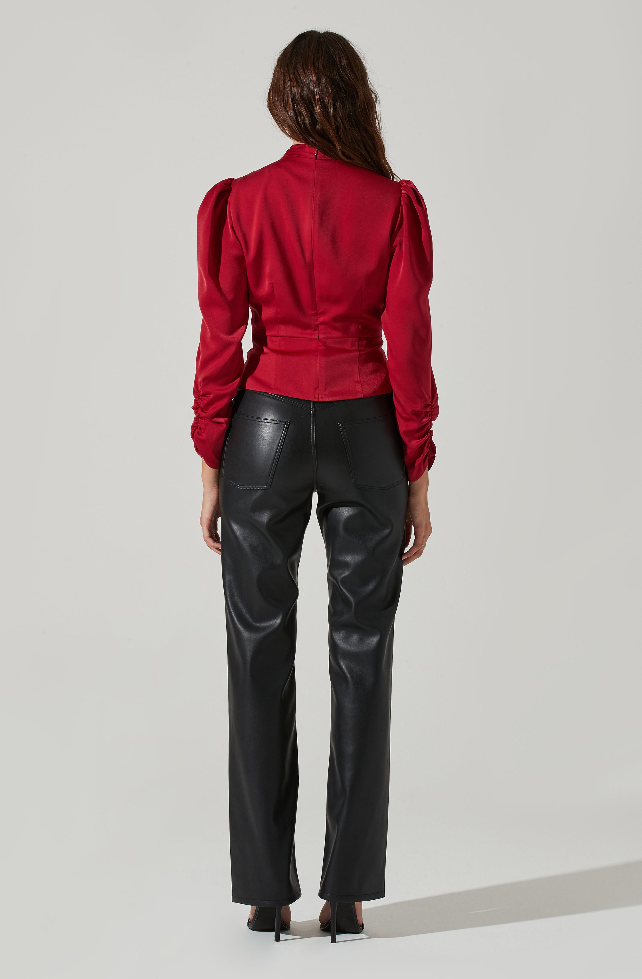 Twist Mock Neck Top-Aljck