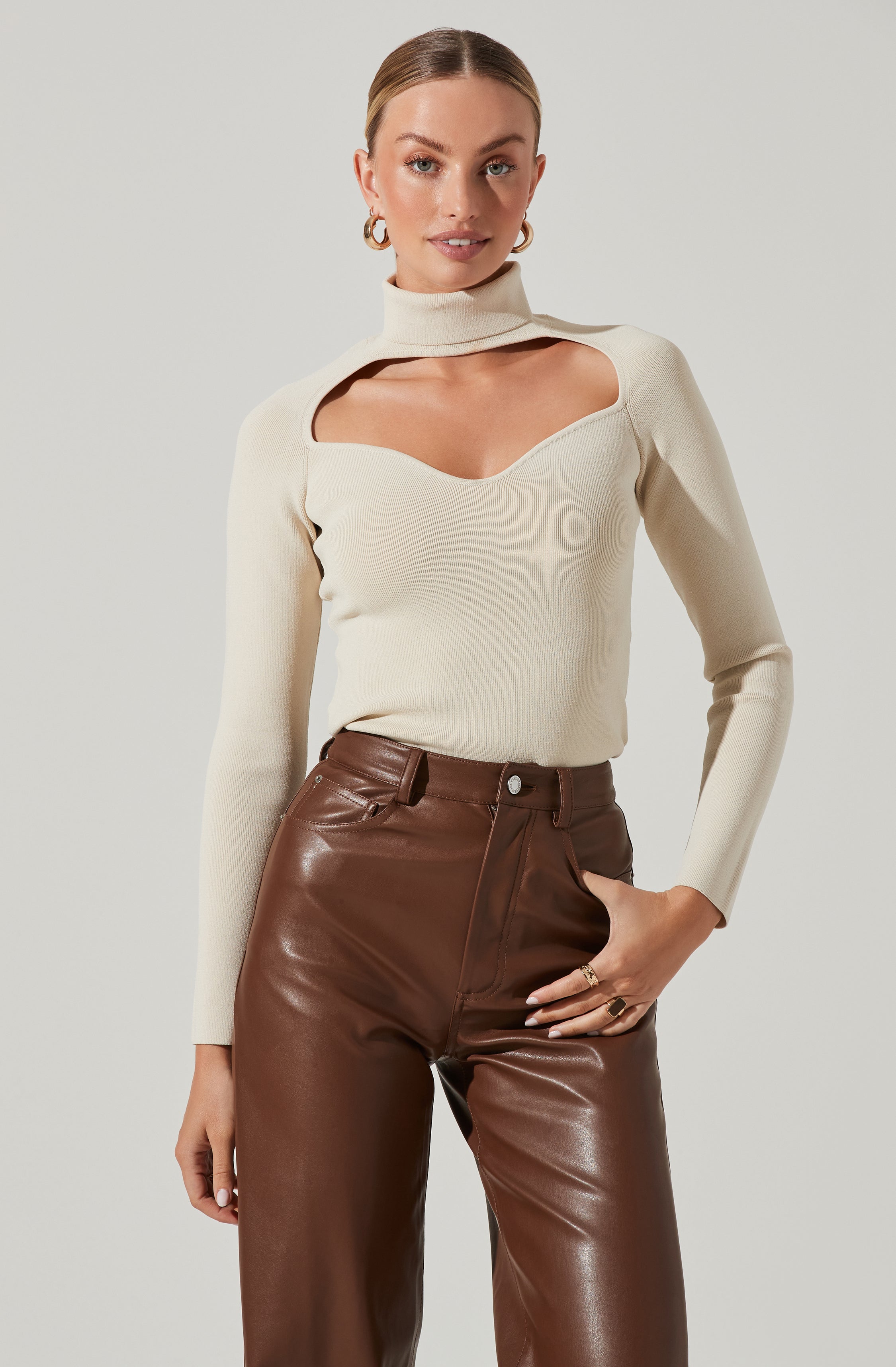 Sweetheart Turtleneck Long Sleeve Top-Aljck