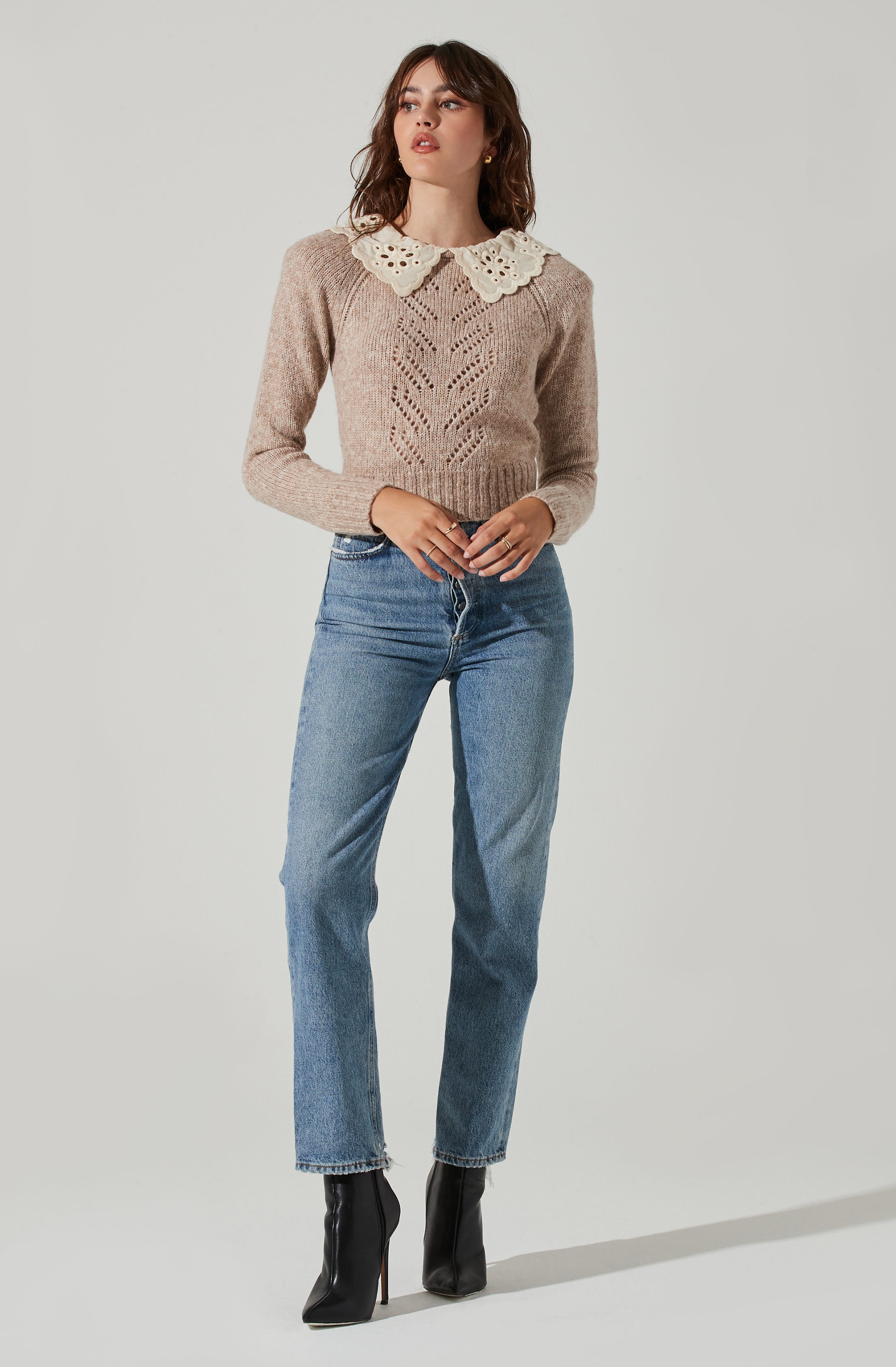 Embroidered Collar Sweater-Aljck