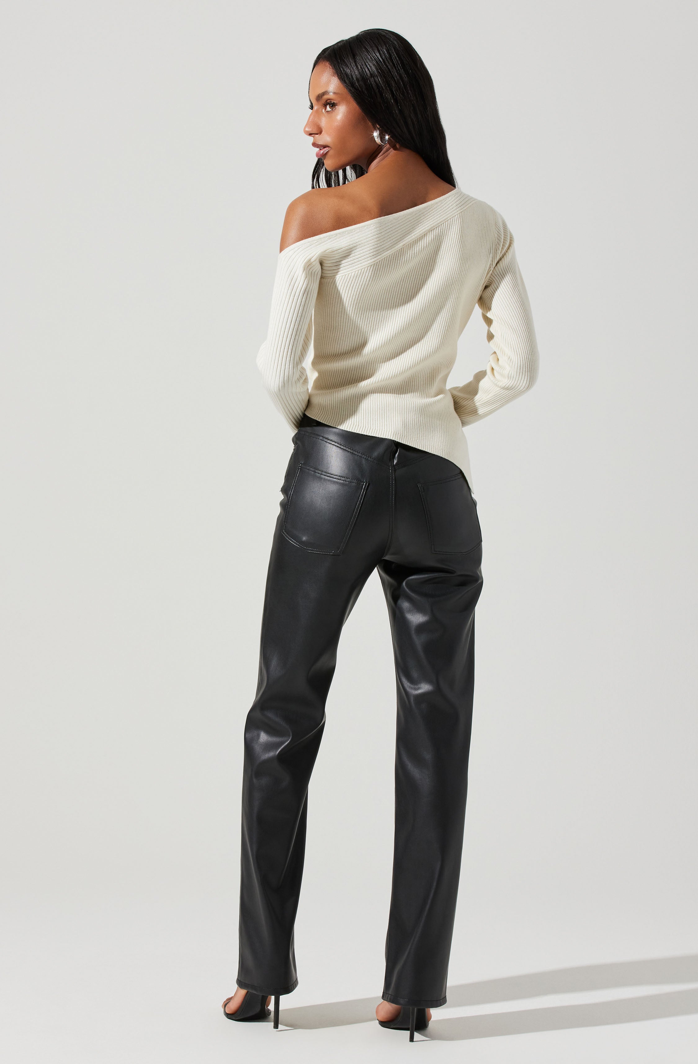 Aldari Off Shoulder Ribbed Sweater-Aljck