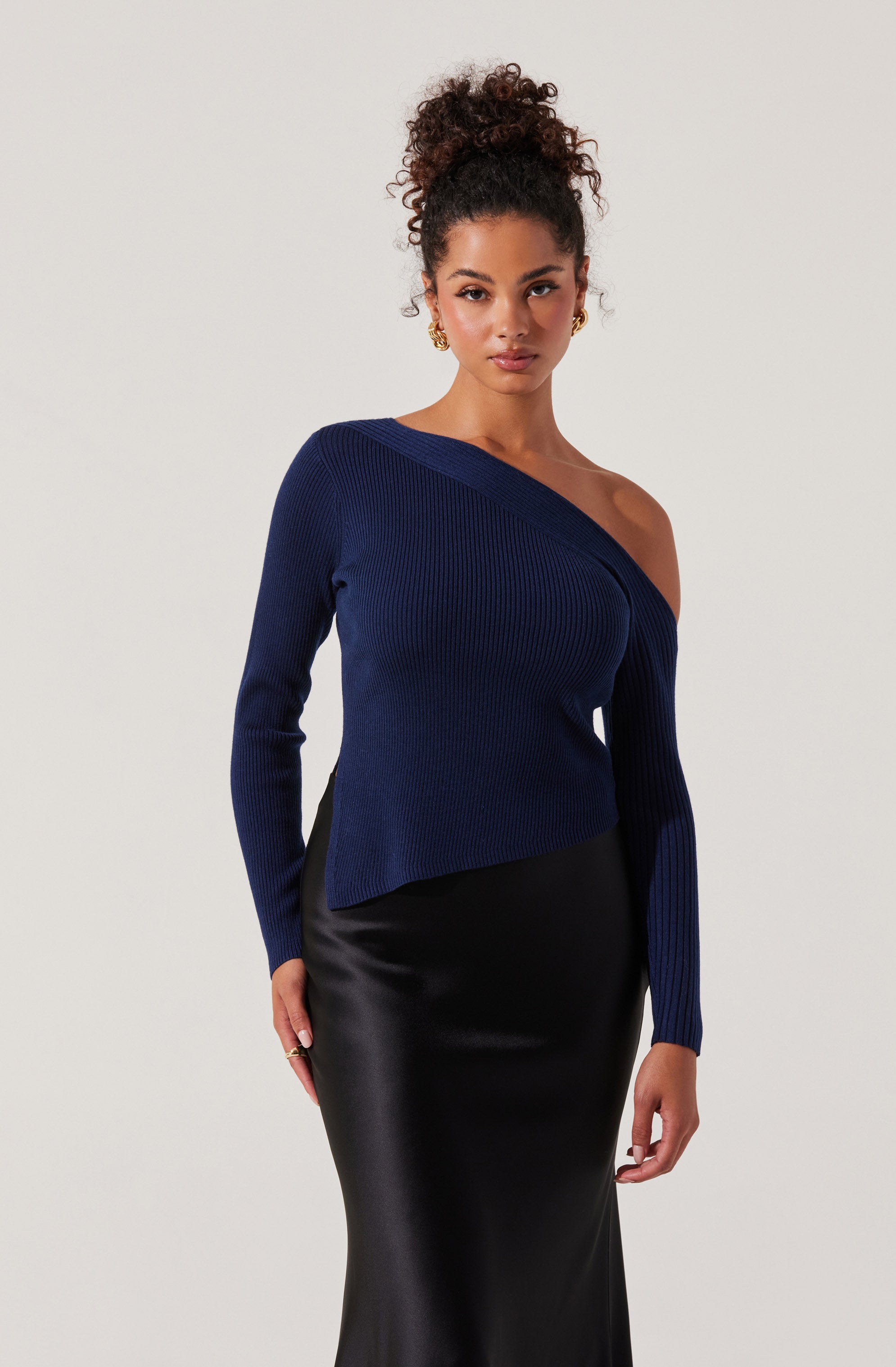 Aldari Off Shoulder Ribbed Sweater-Aljck