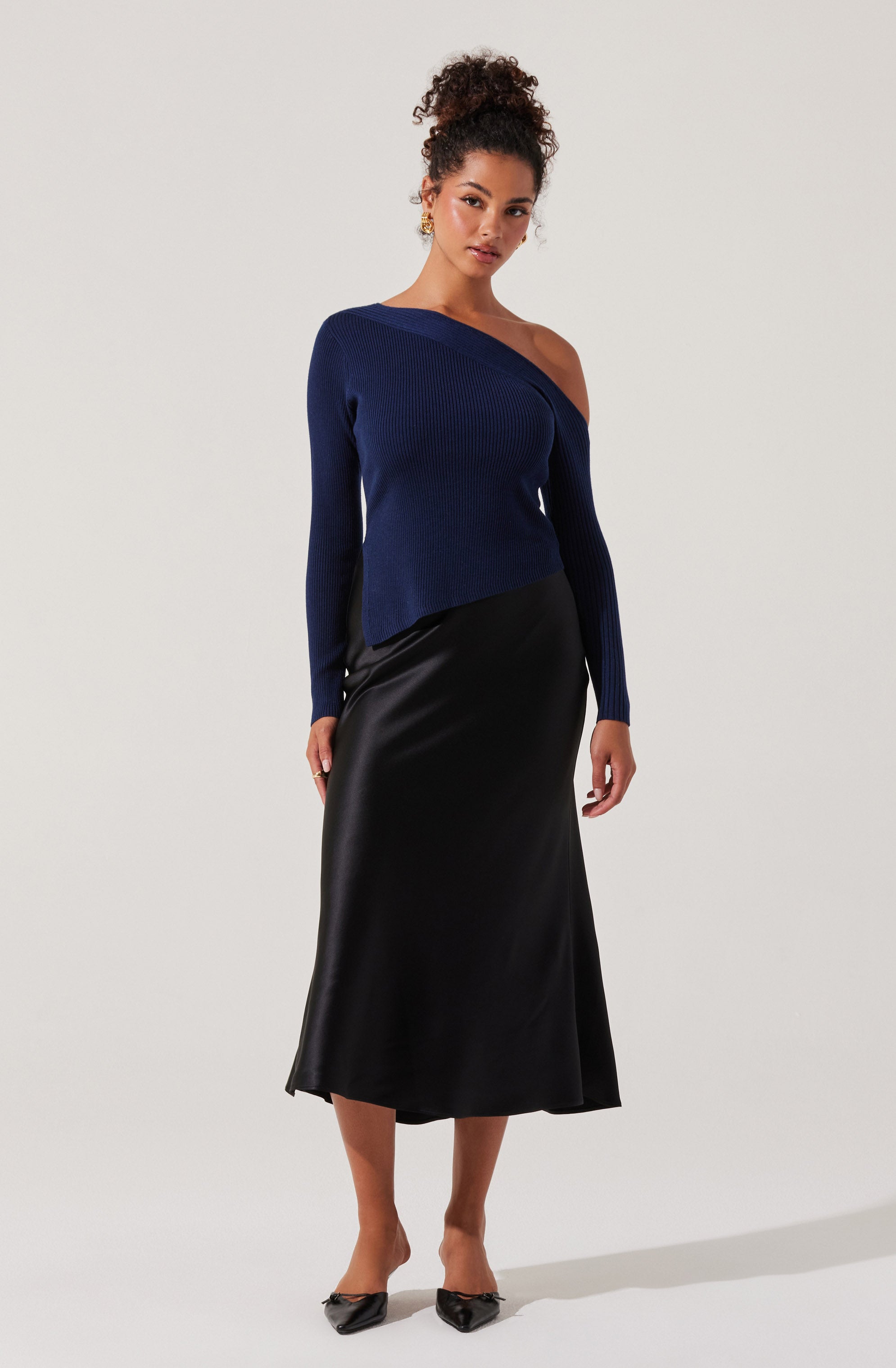 Aldari Off Shoulder Ribbed Sweater-Aljck