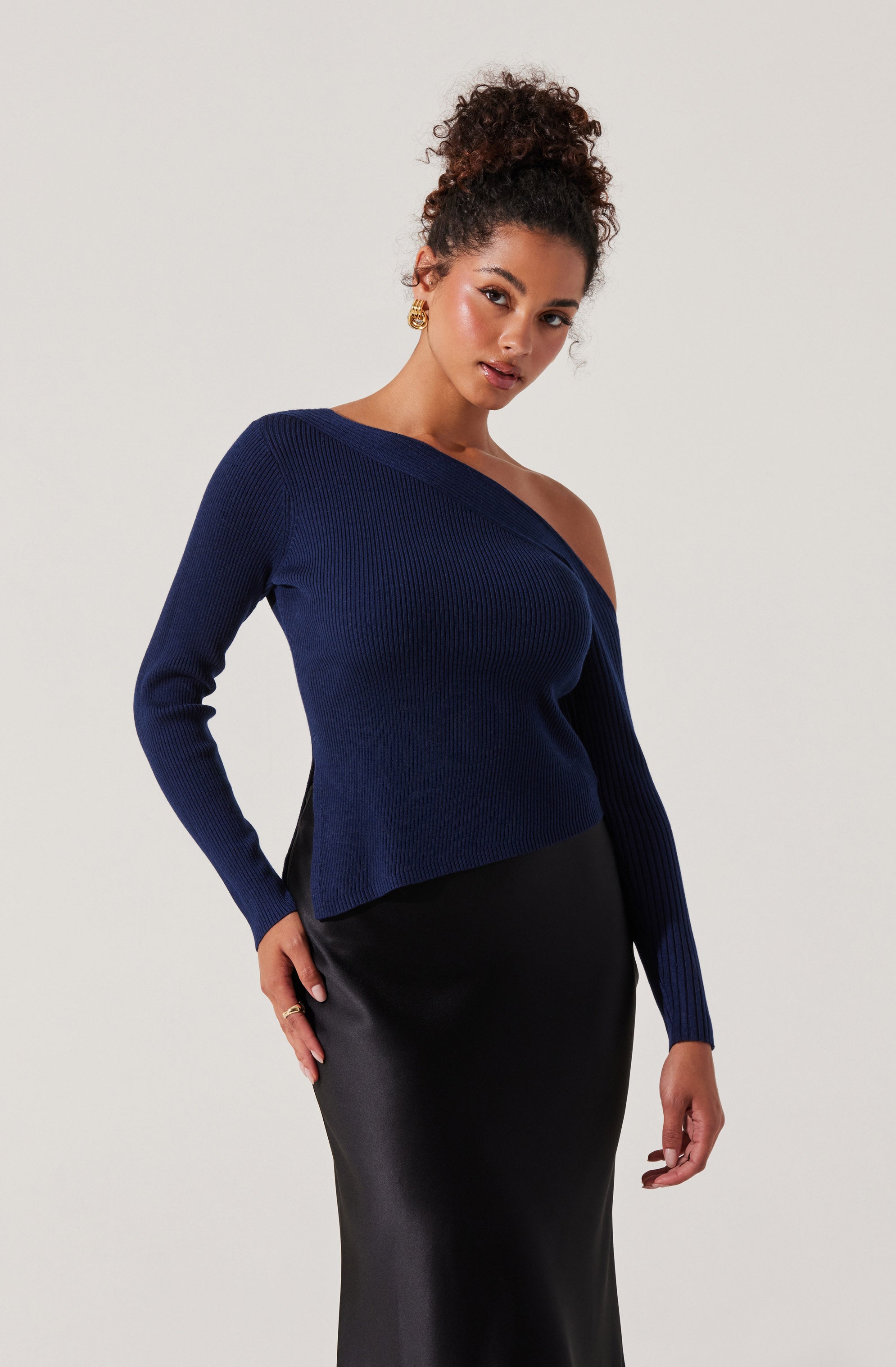 Aldari Off Shoulder Ribbed Sweater-Aljck