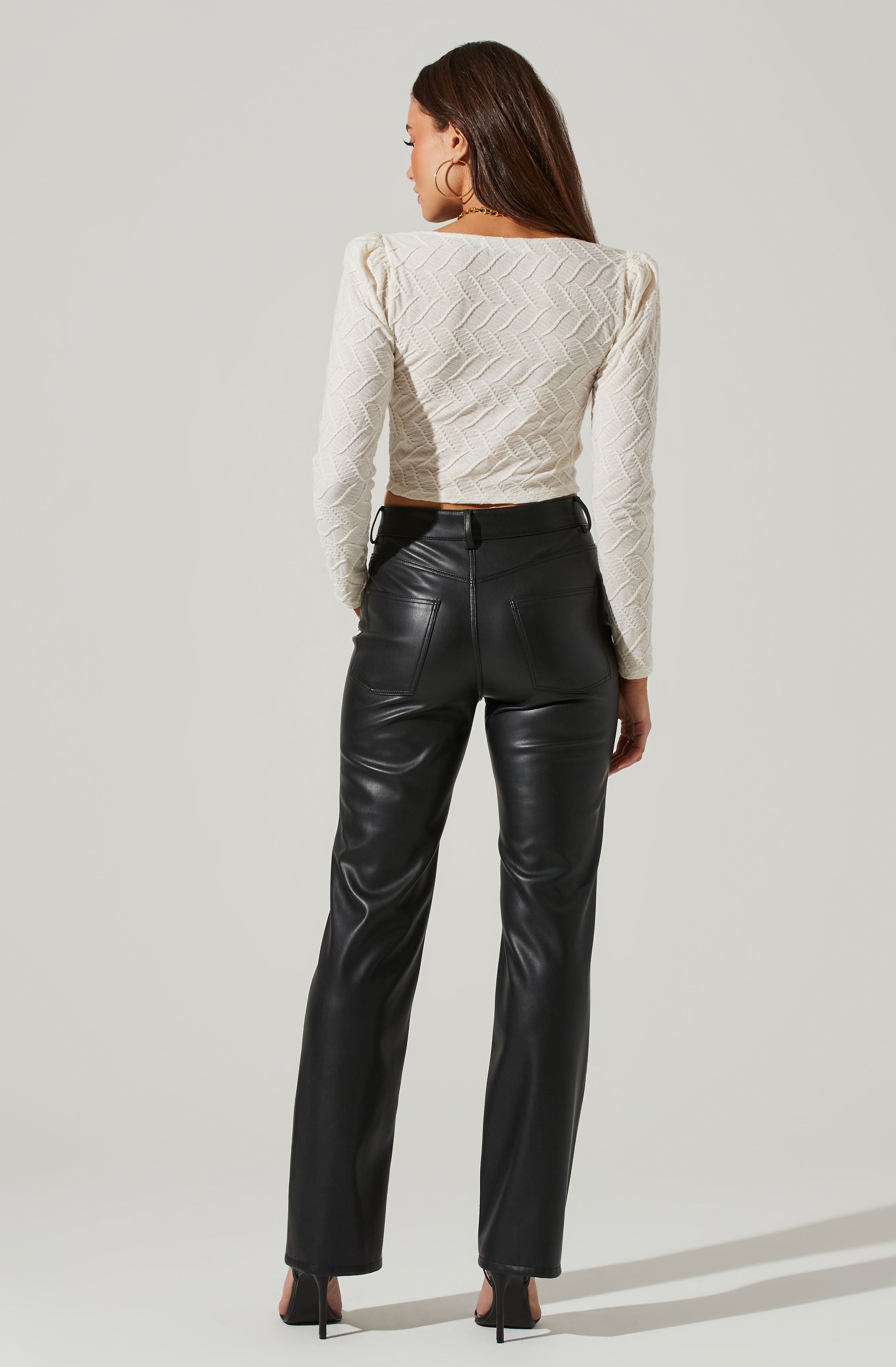 Long Sleeve Ruched Center Top-Aljck