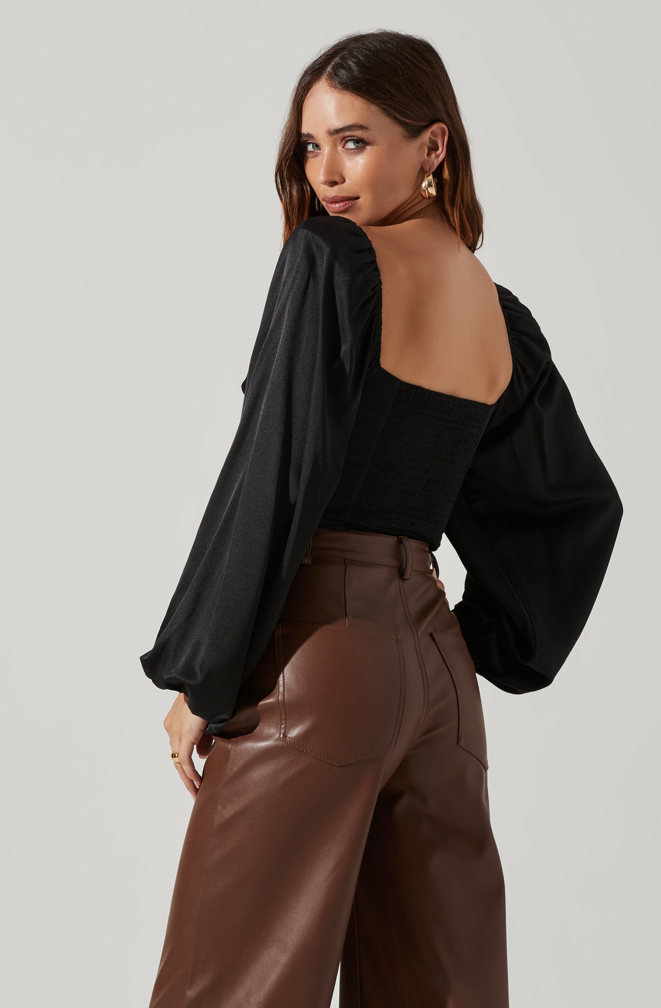 Arleth Satin Sweetheart Long Sleeve Top-Aljck
