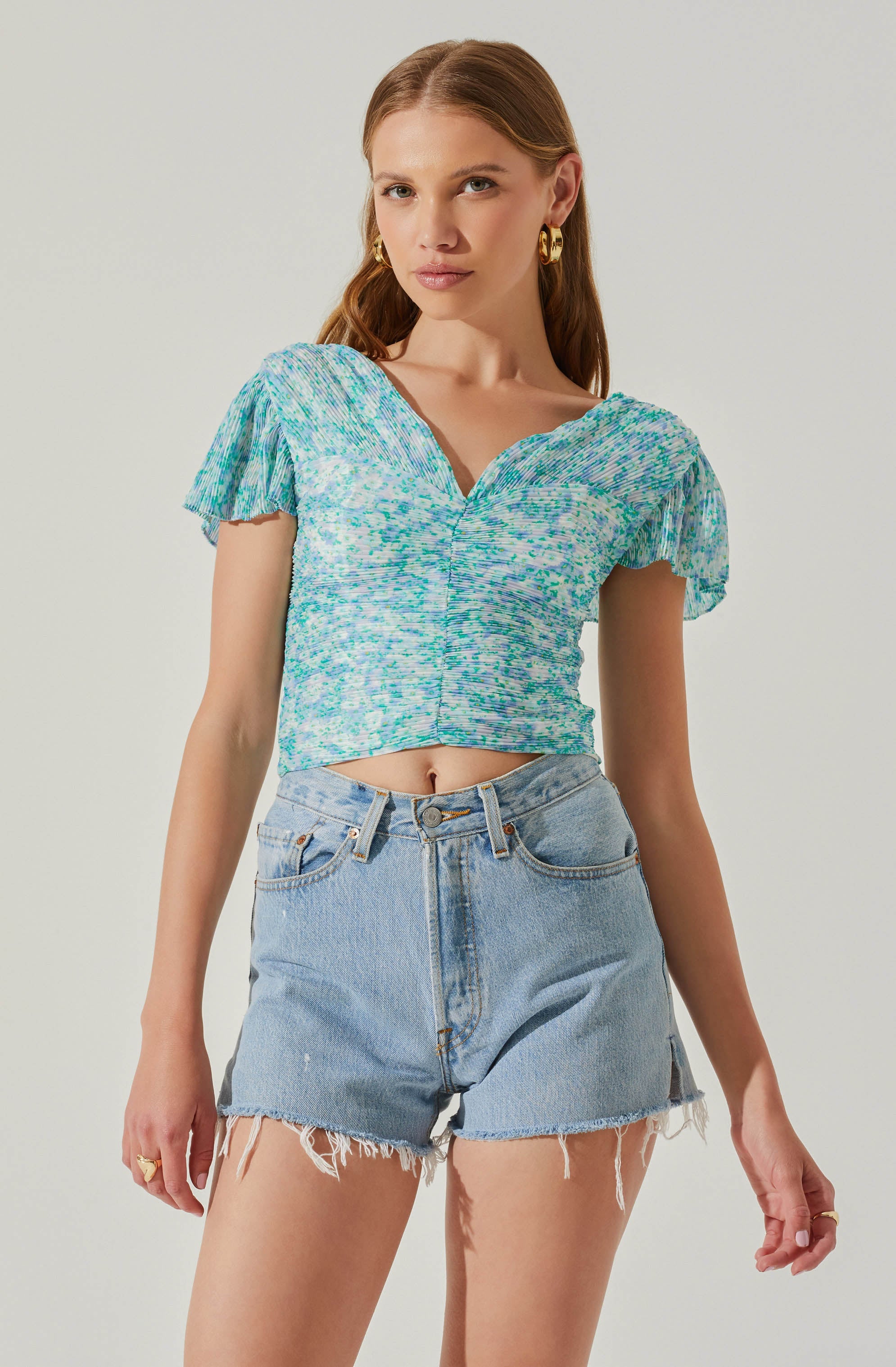V-neck Plisse Bust Floral Top-Aljck