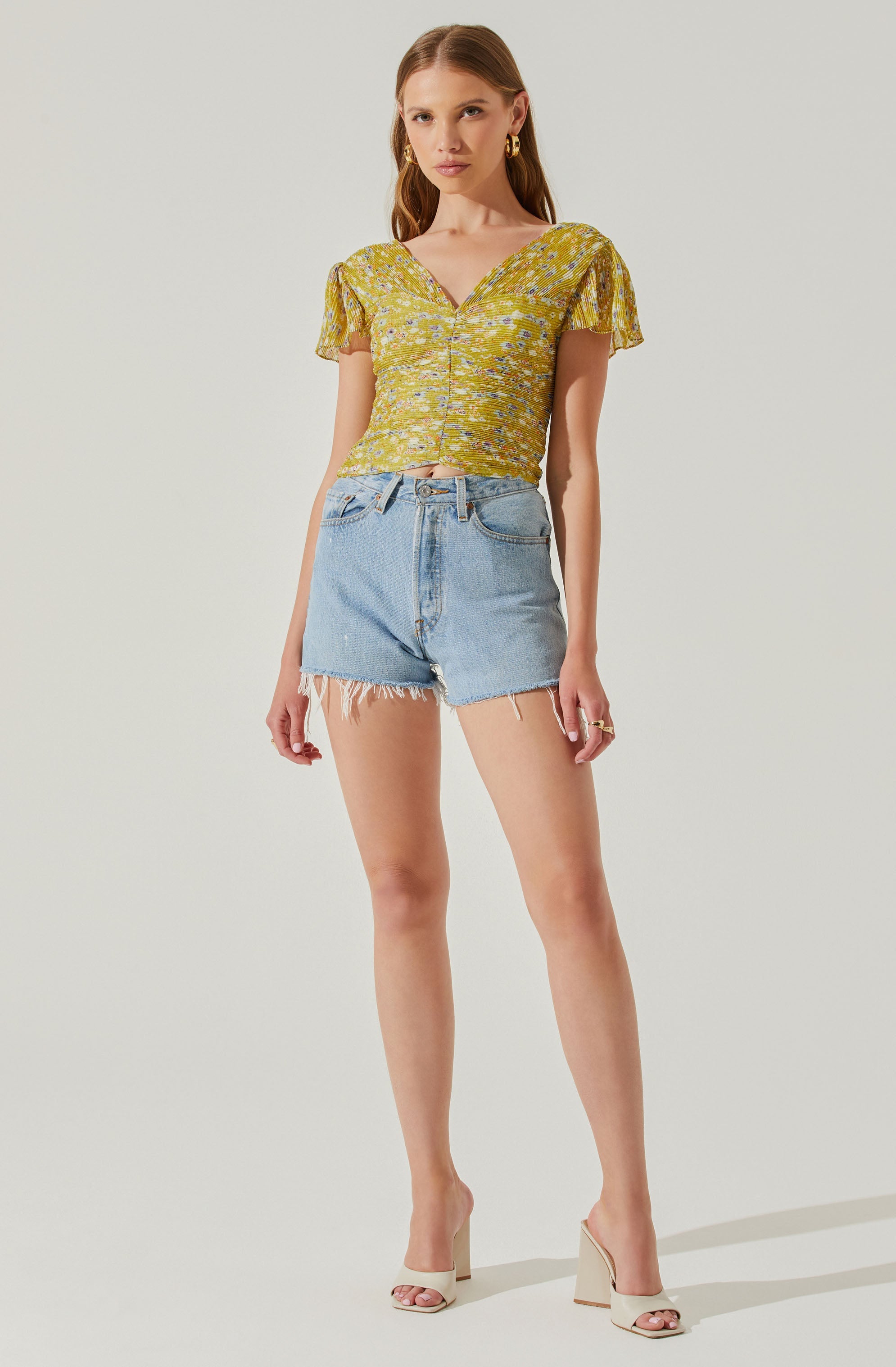 V-neck Plisse Bust Floral Top-Aljck