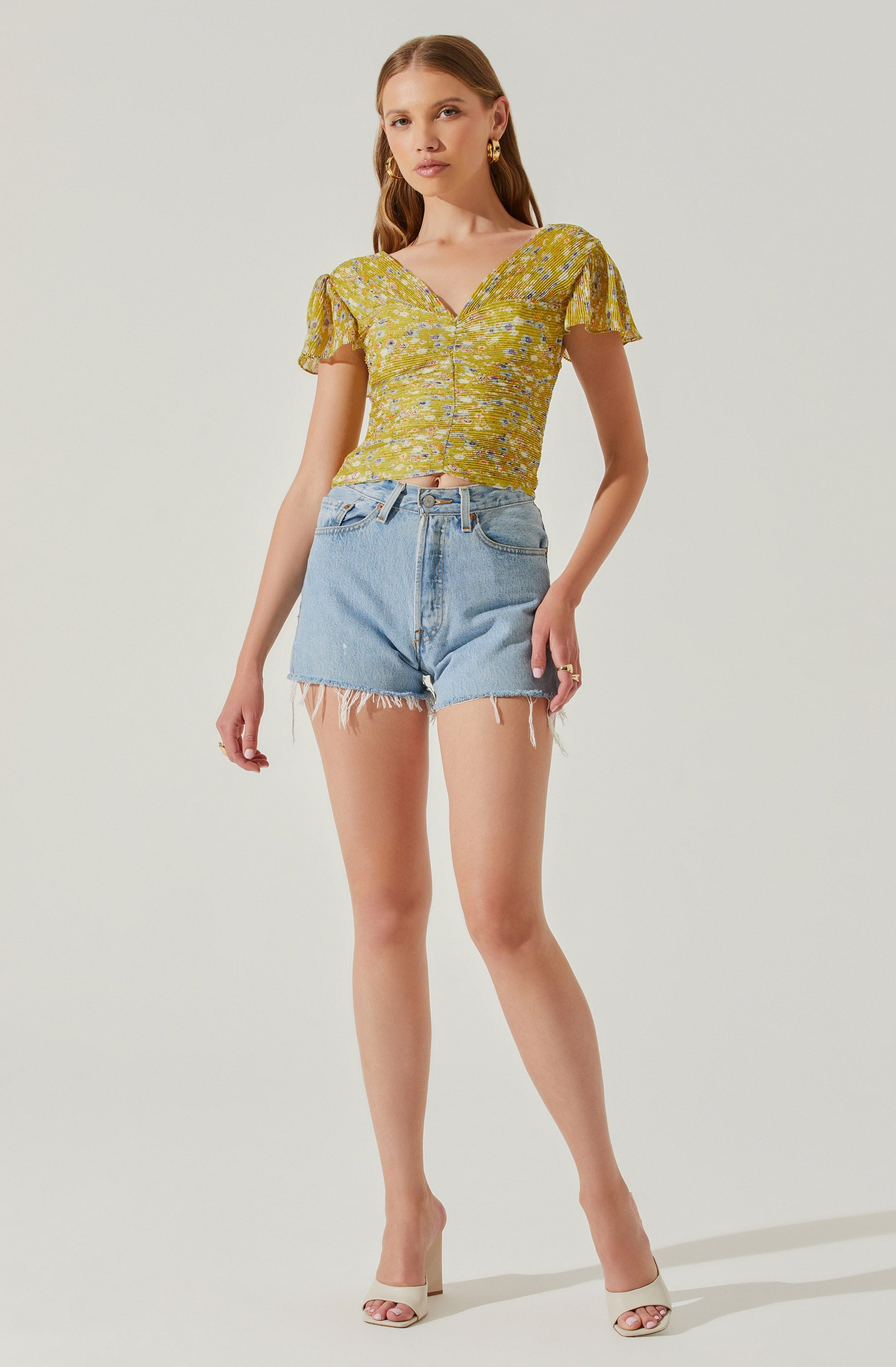 V-neck Plisse Bust Floral Top-Aljck