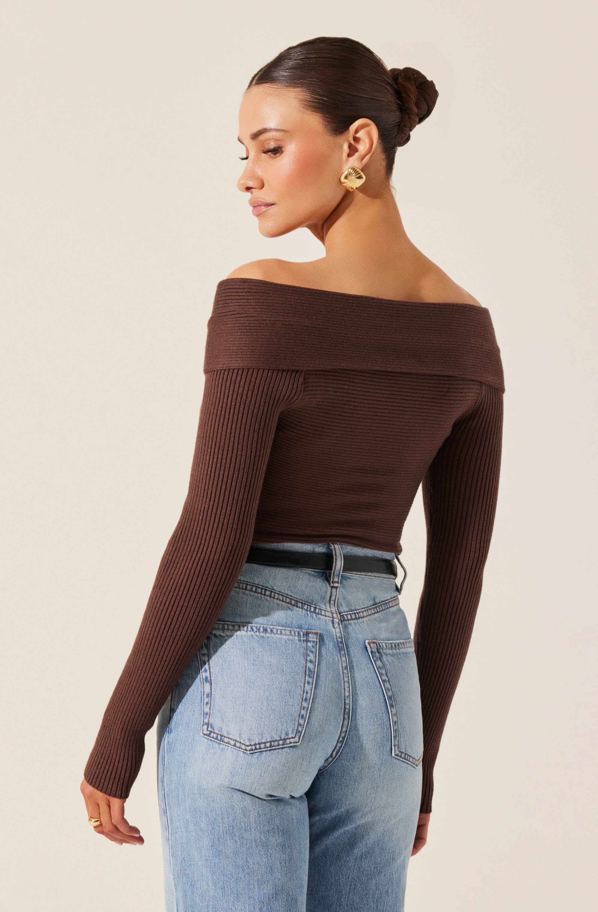 Off Shoulder Crossover Sweater-Aljck
