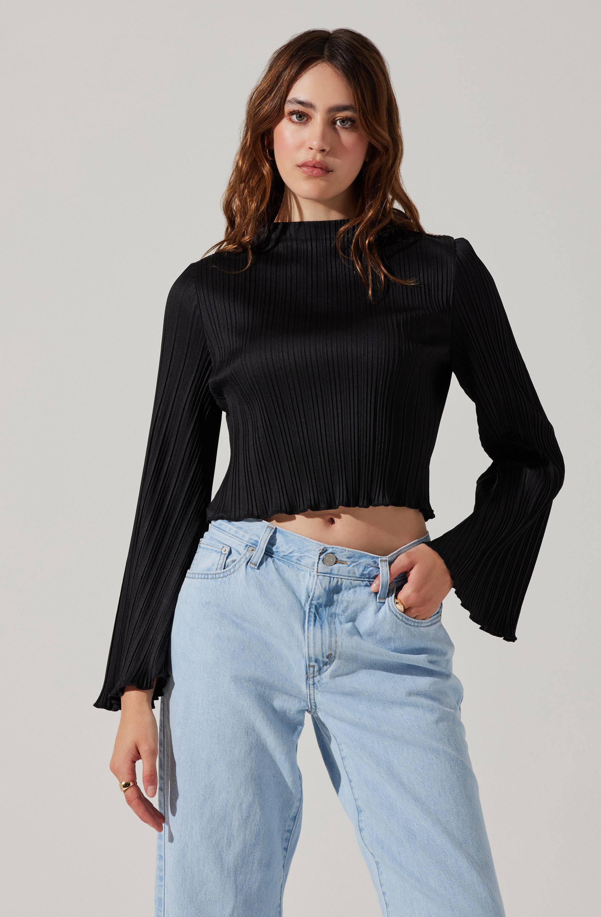 Cropped Plisse Mock Neck Top-Aljck