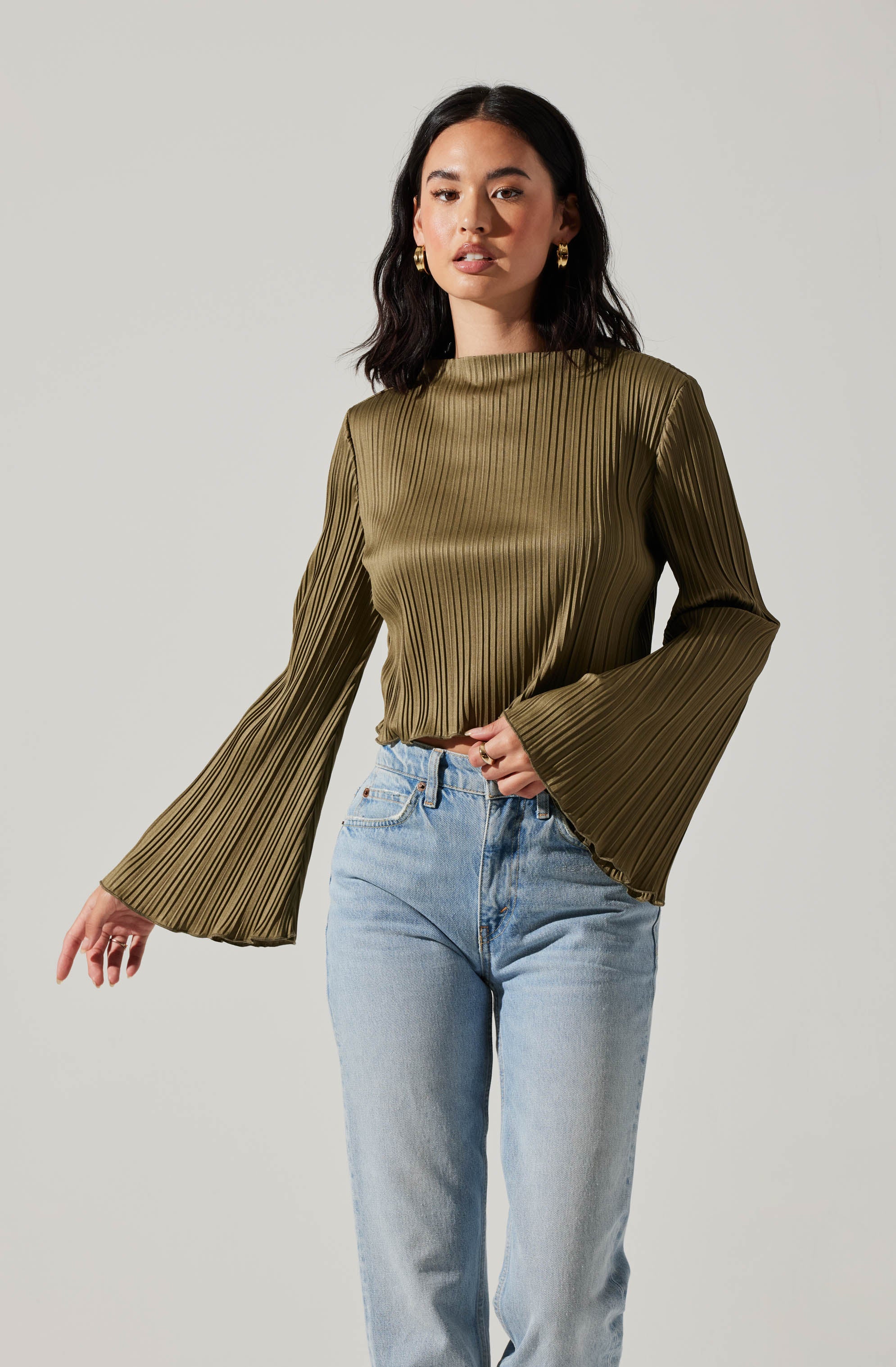 Cropped Plisse Mock Neck Top-Aljck