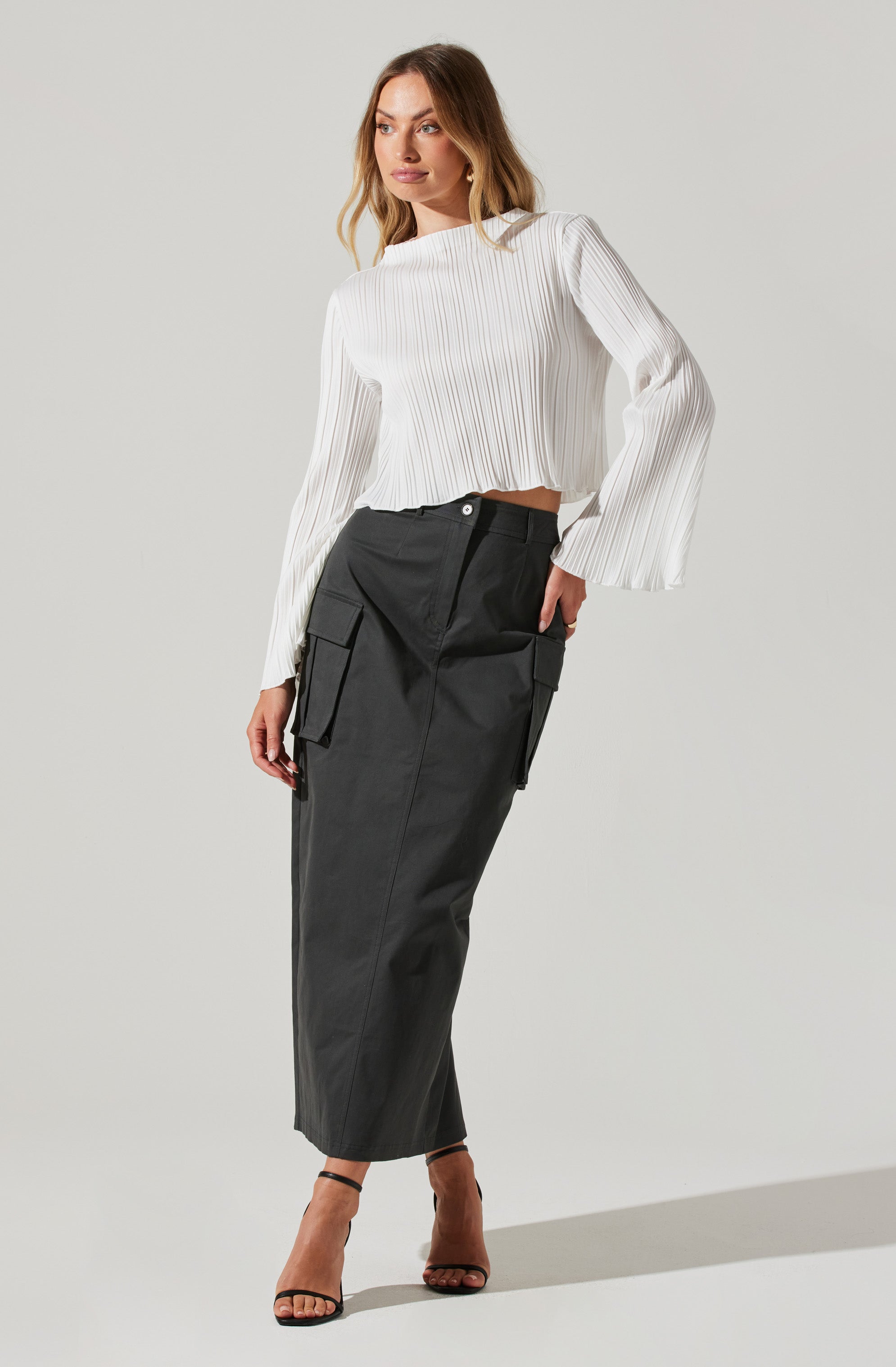 Cropped Plisse Mock Neck Top-Aljck