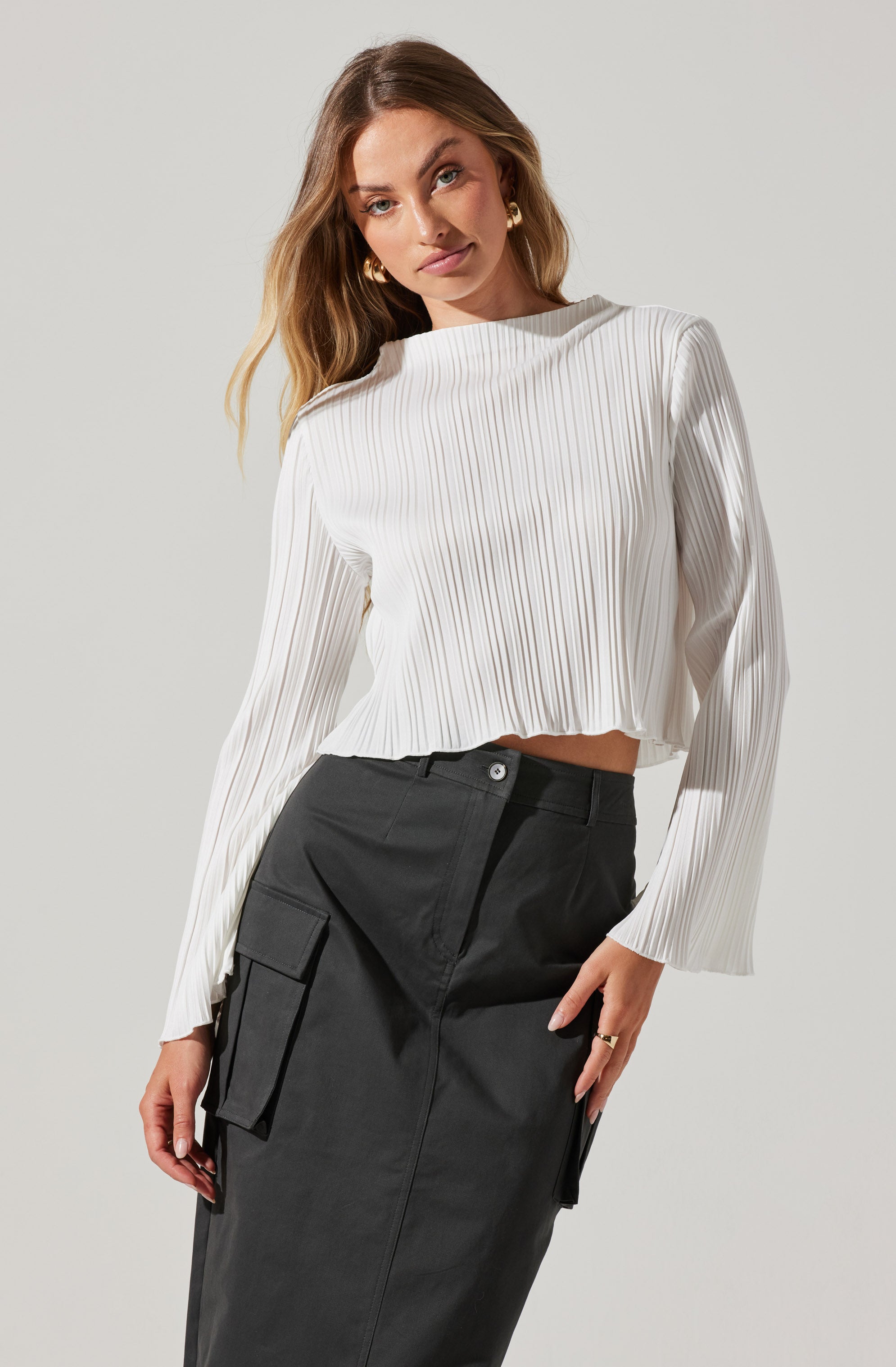 Cropped Plisse Mock Neck Top-Aljck