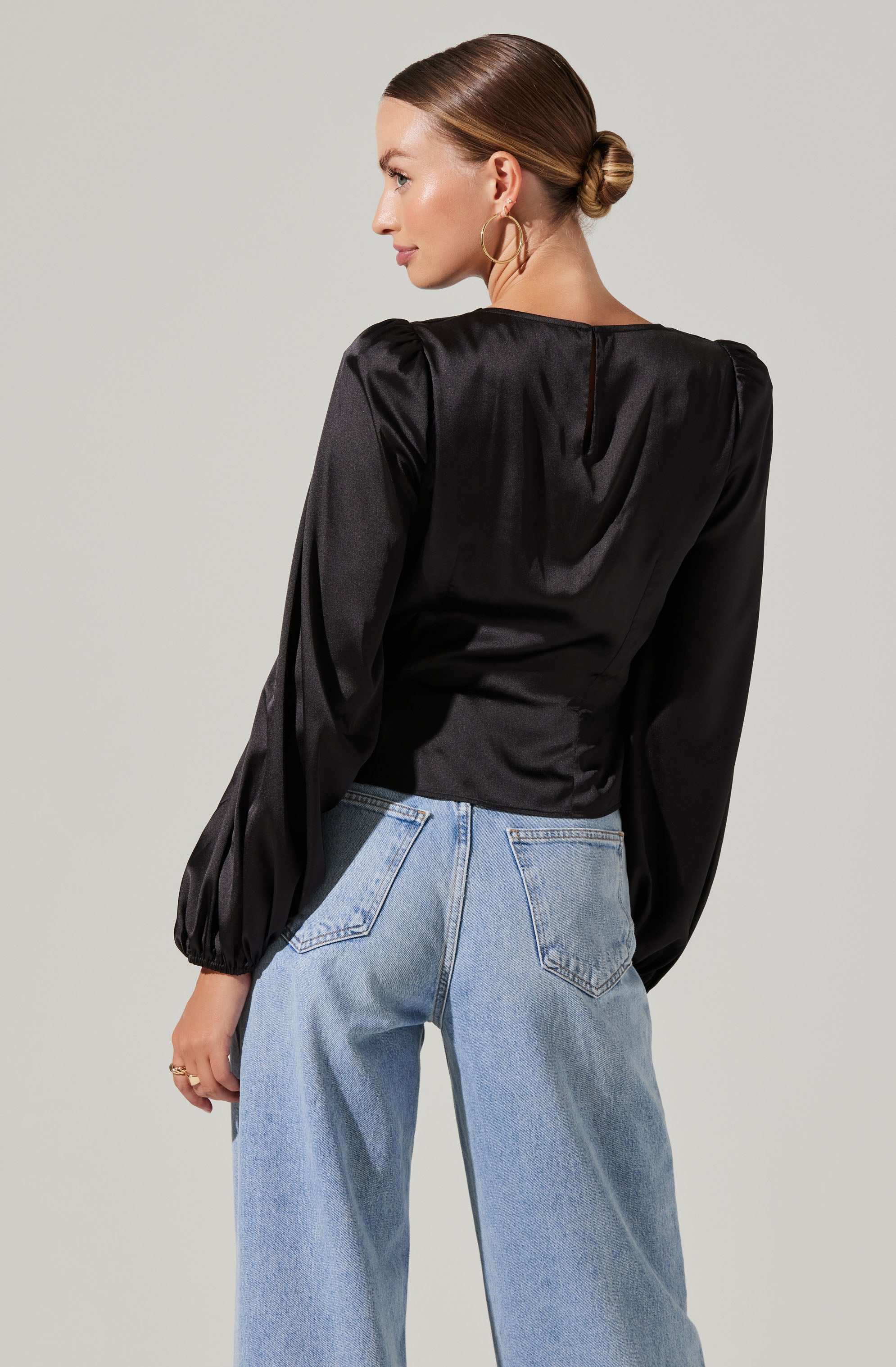 Bishop Sleeve Twist Top-Aljck