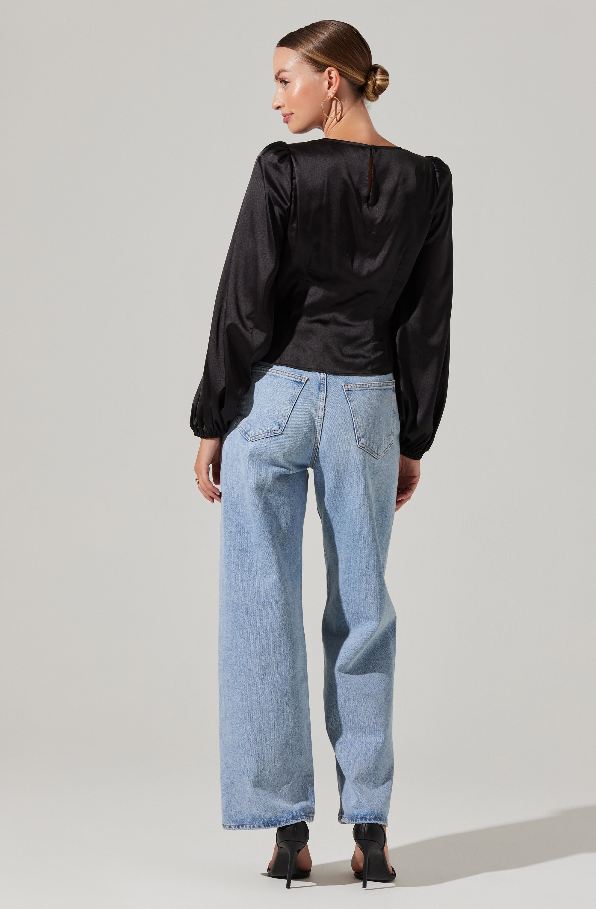 Bishop Sleeve Twist Top-Aljck