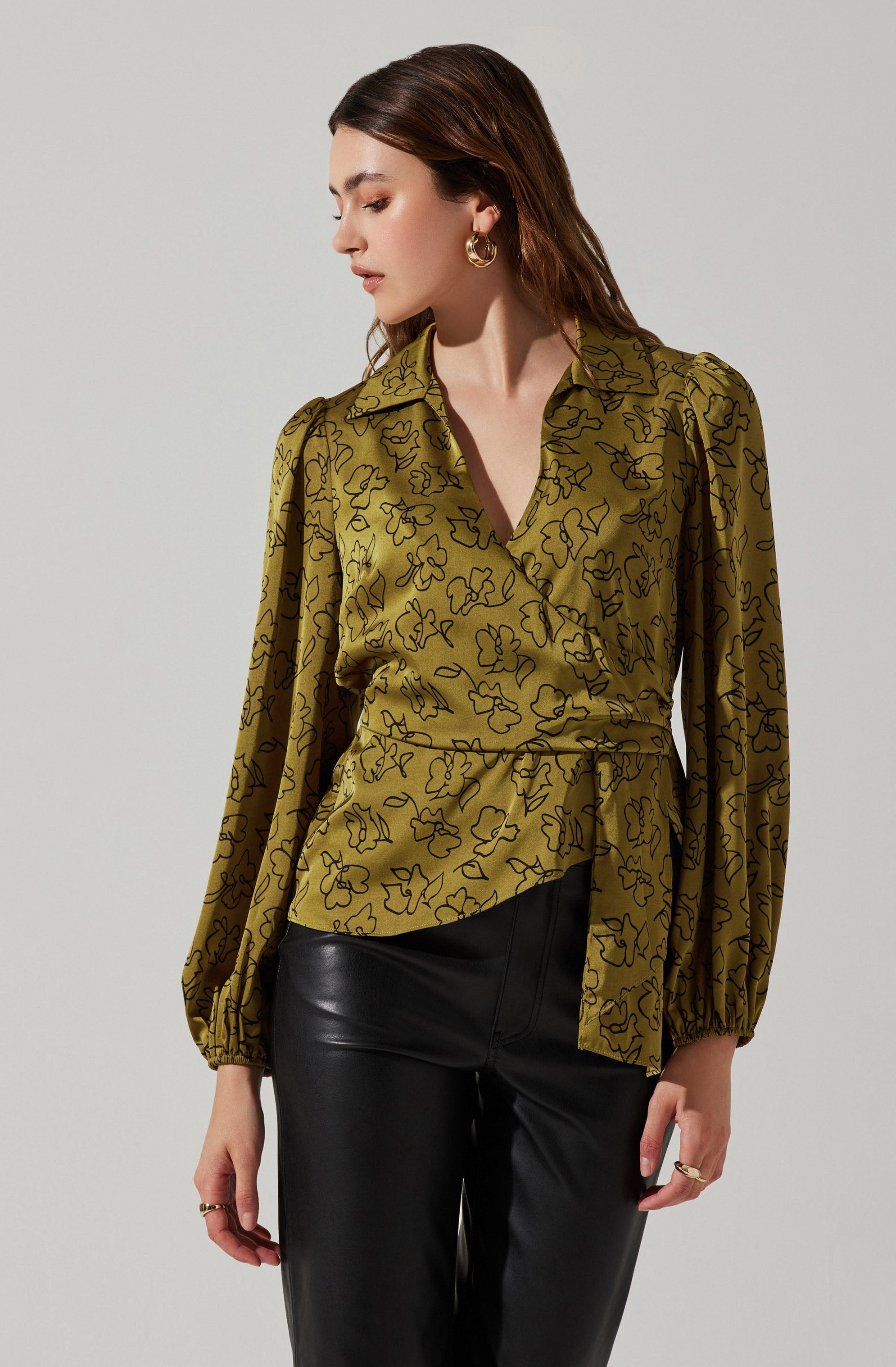 Asymmetrical Collared Floral Wrap Top-Aljck