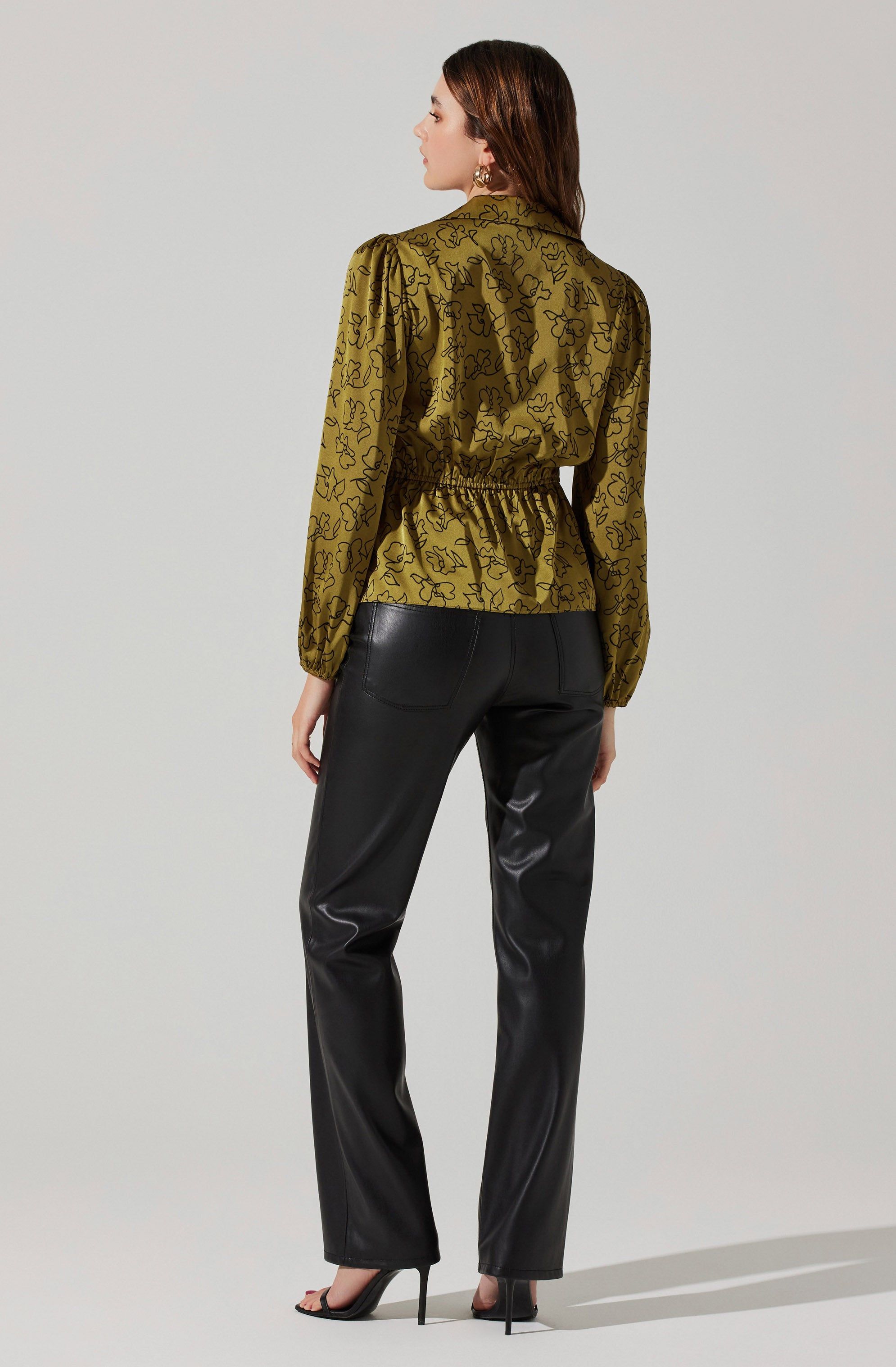 Asymmetrical Collared Floral Wrap Top-Aljck