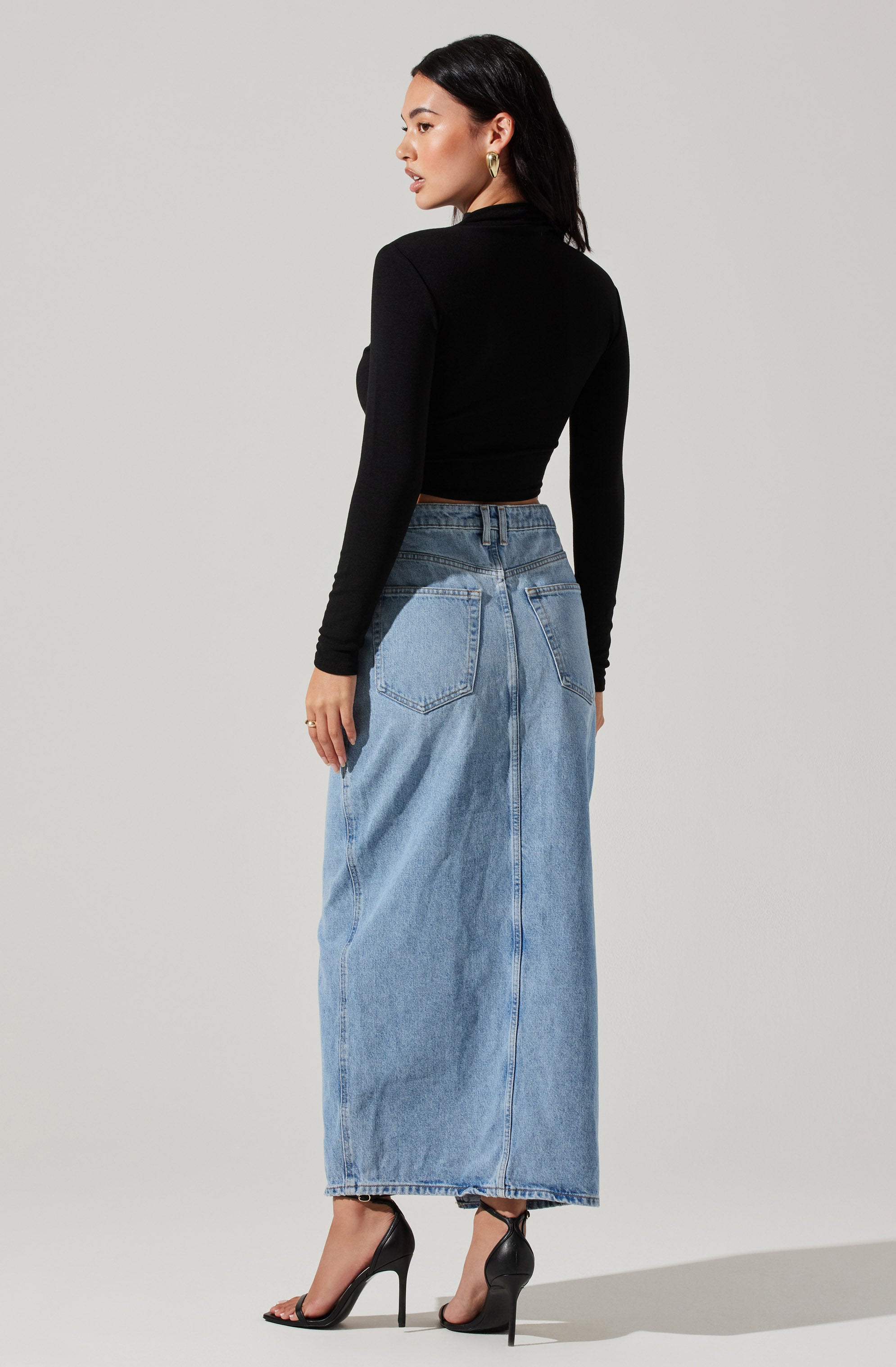 Asymmetrical Pleated Cutout Mock Neck Top-Aljck