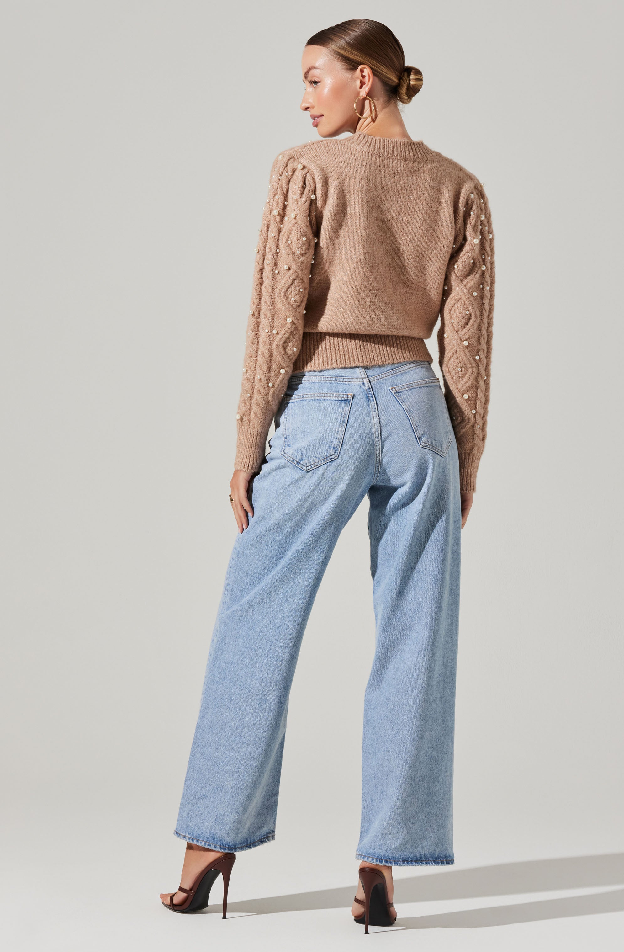 Pearl Embellished Sweater-Aljck