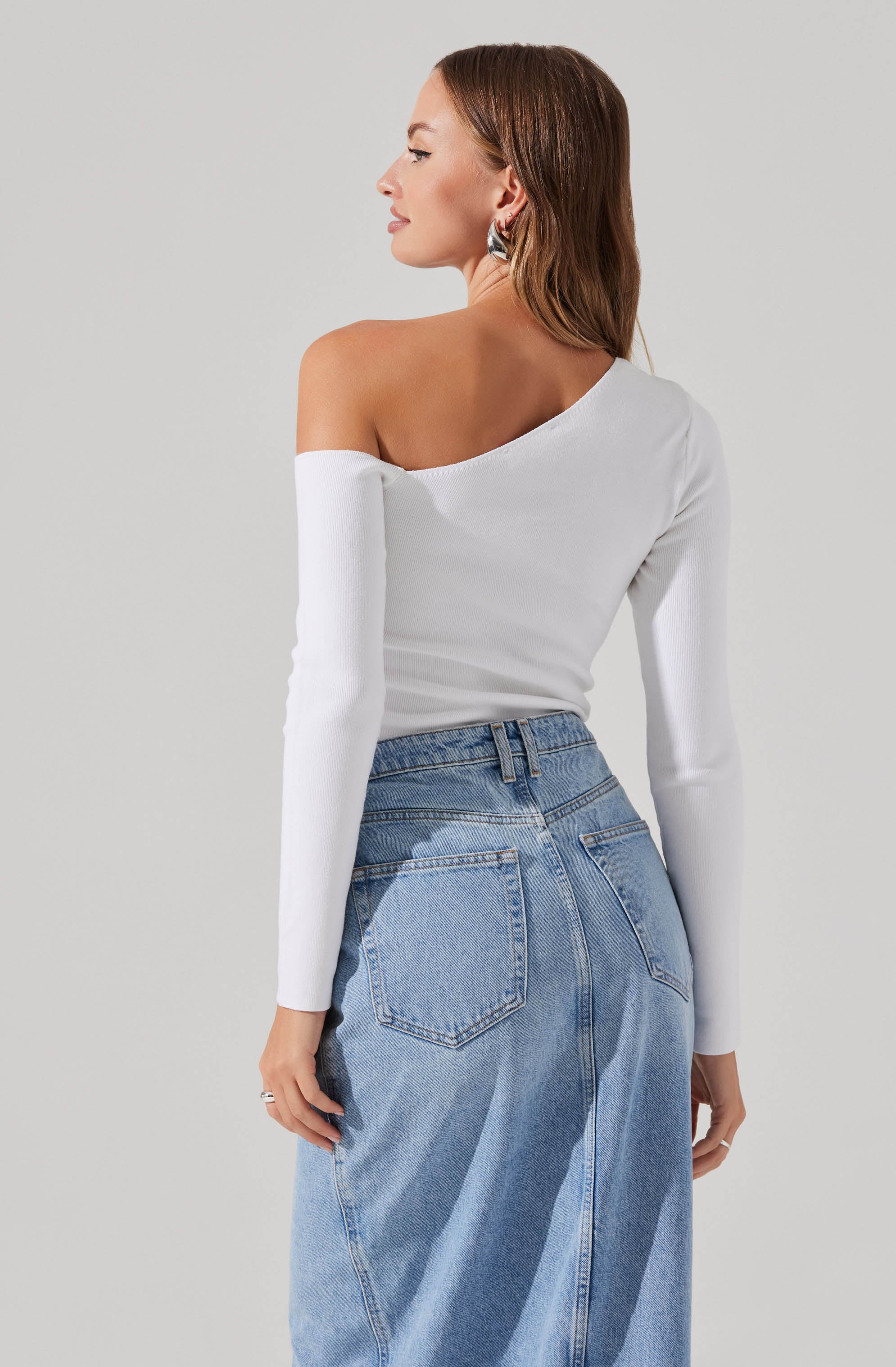 Asymmetrical Long Sleeve Sweater-Aljck