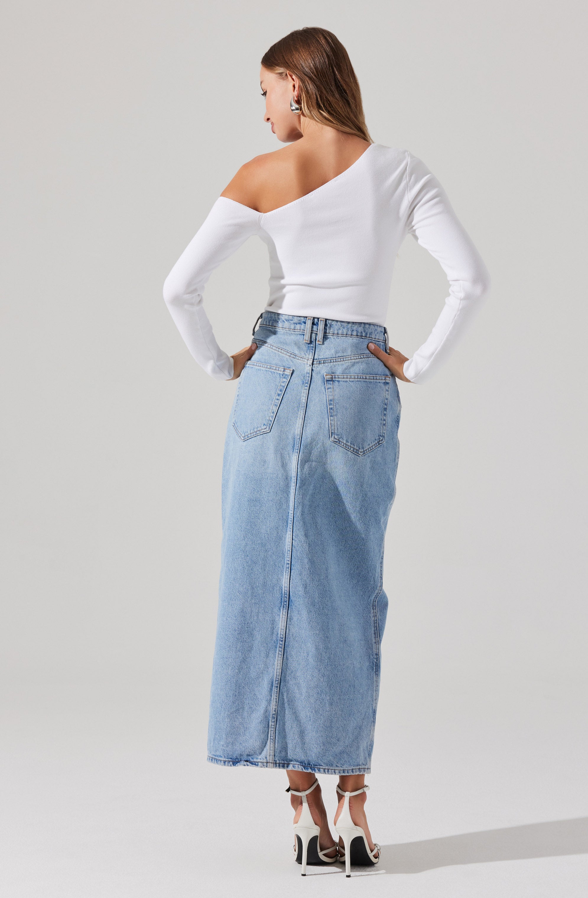 Asymmetrical Long Sleeve Sweater-Aljck