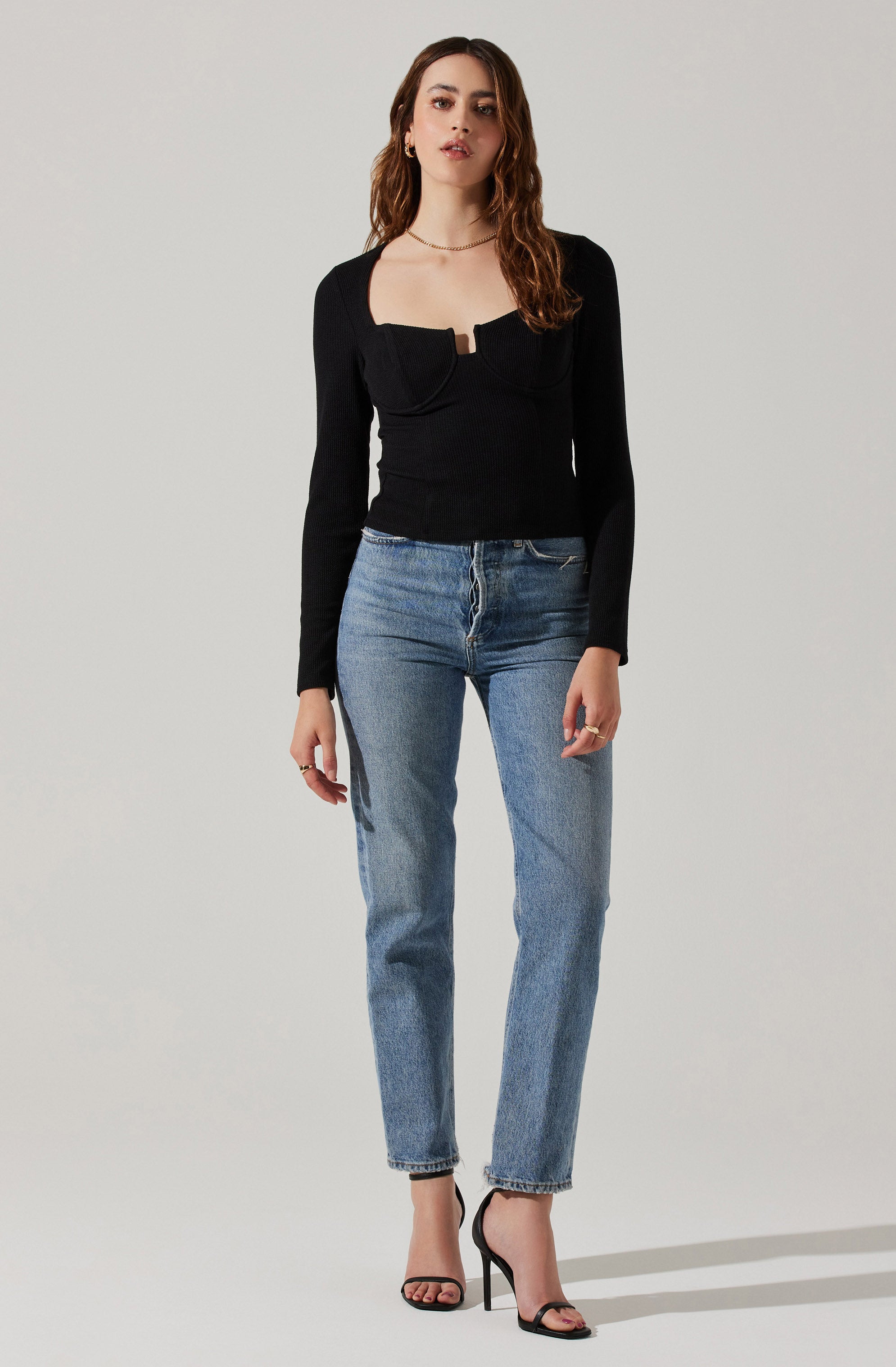 Long Sleeve Cupped Bust Knit Top-Aljck