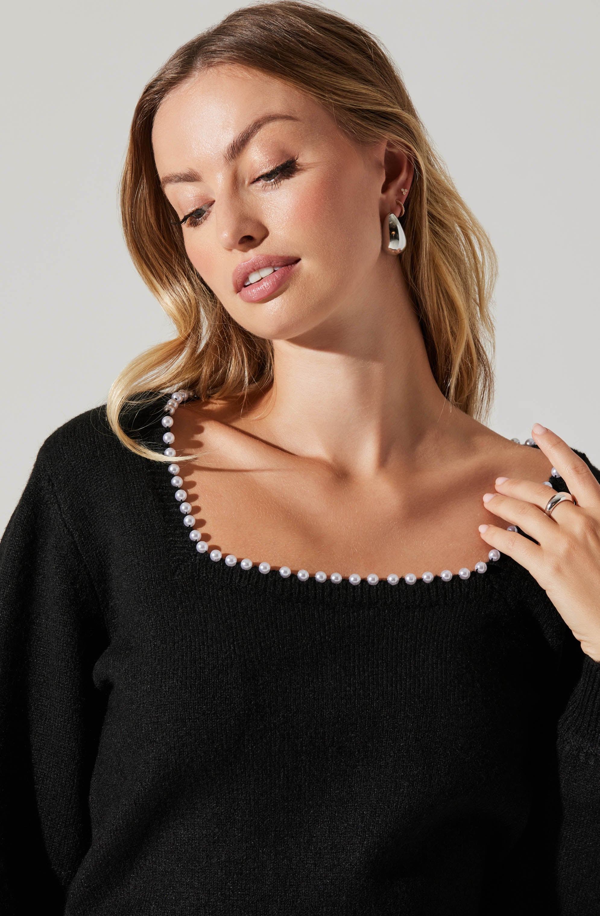 Pearl Lined Square Neck Sweater-Aljck