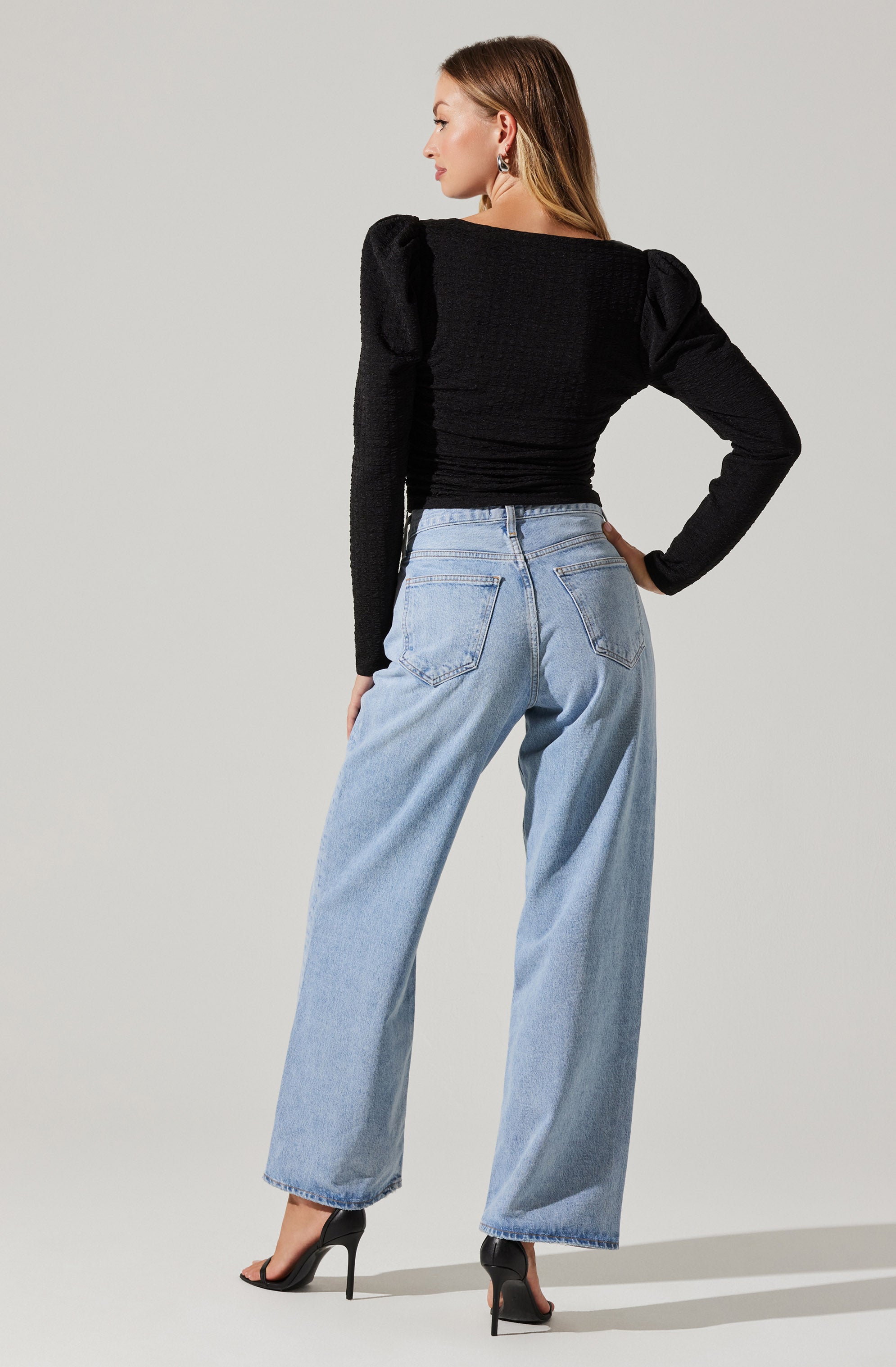 Textured Knit Puff Sleeve Top-Aljck