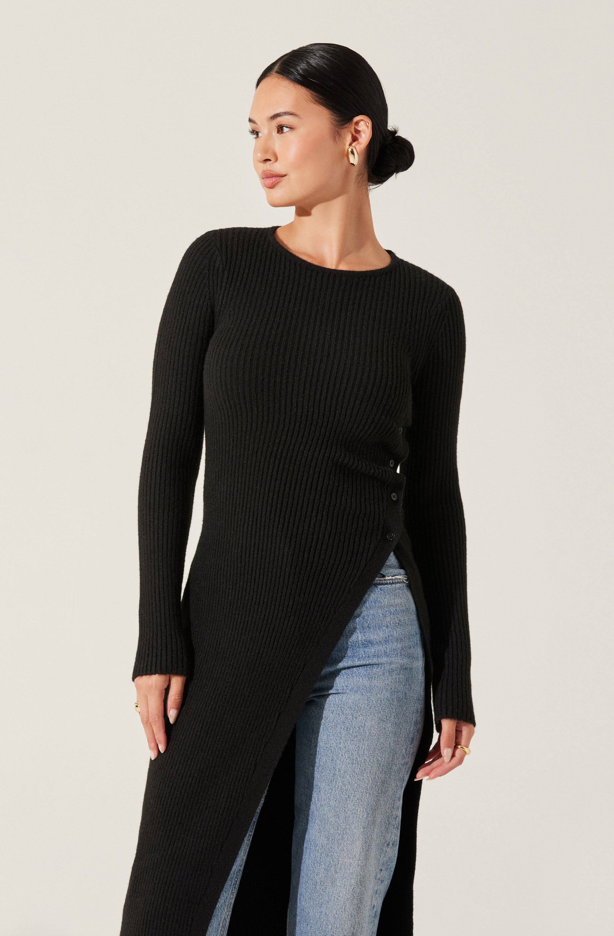 Ribbed Hi Slit Button Sweater-Aljck
