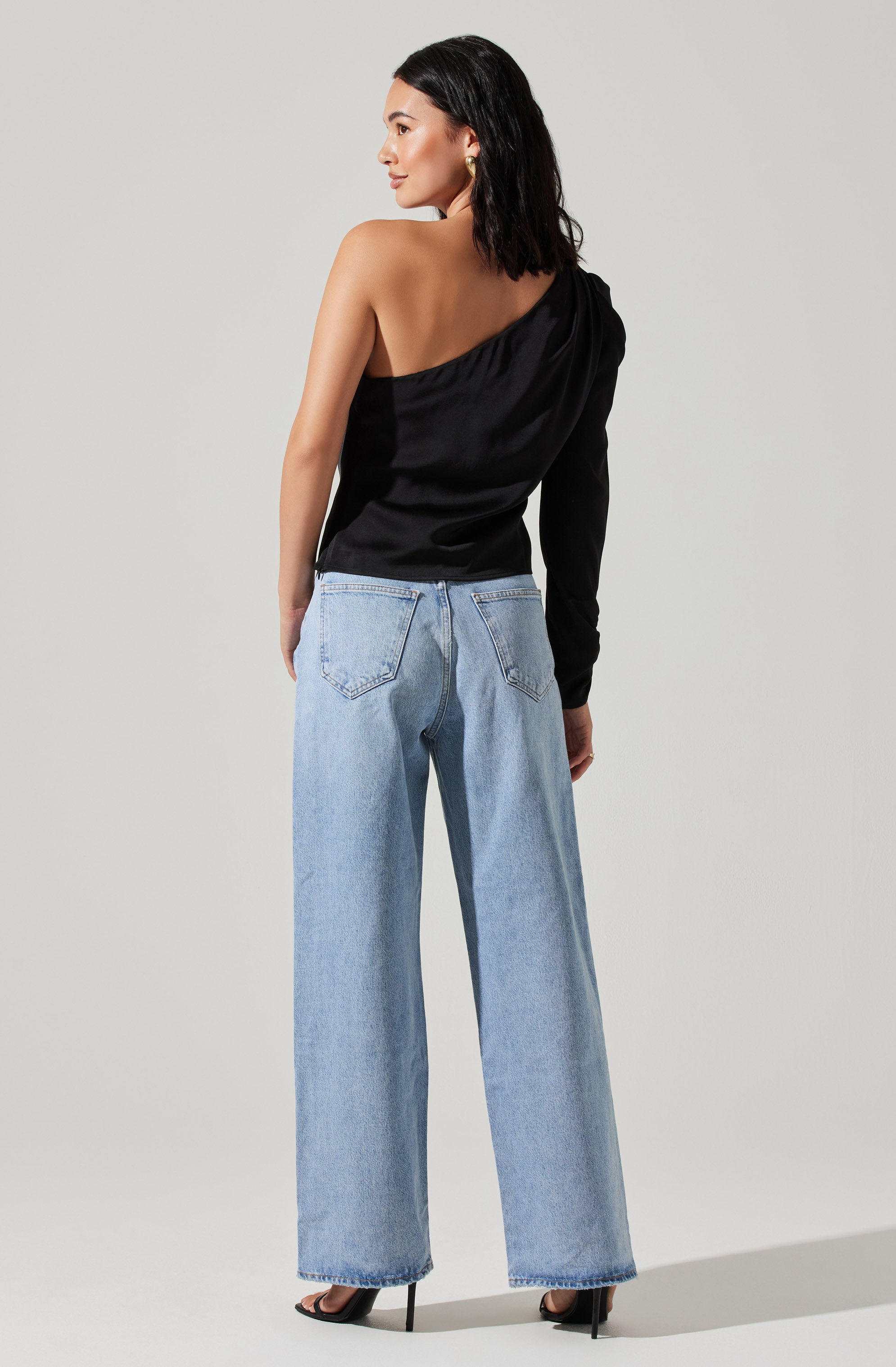 Asymmetrical Puff Sleeve Top-Aljck