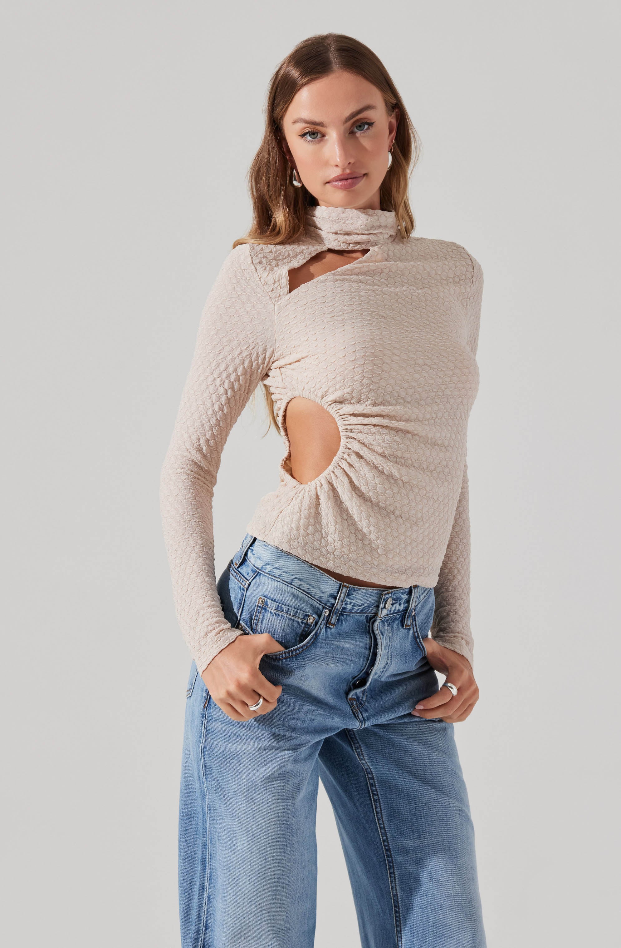 Textured Cutout Long Sleeve Top-Aljck