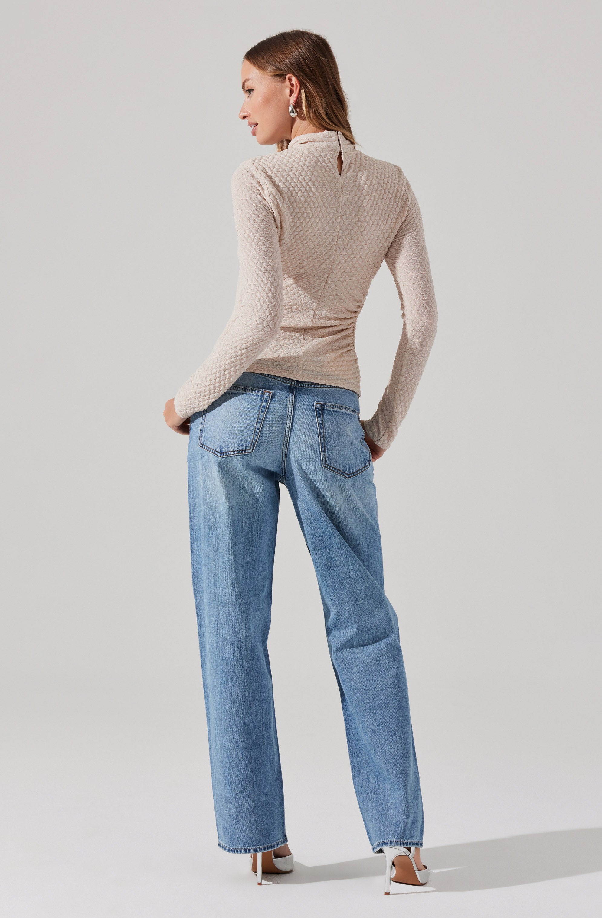 Textured Cutout Long Sleeve Top-Aljck