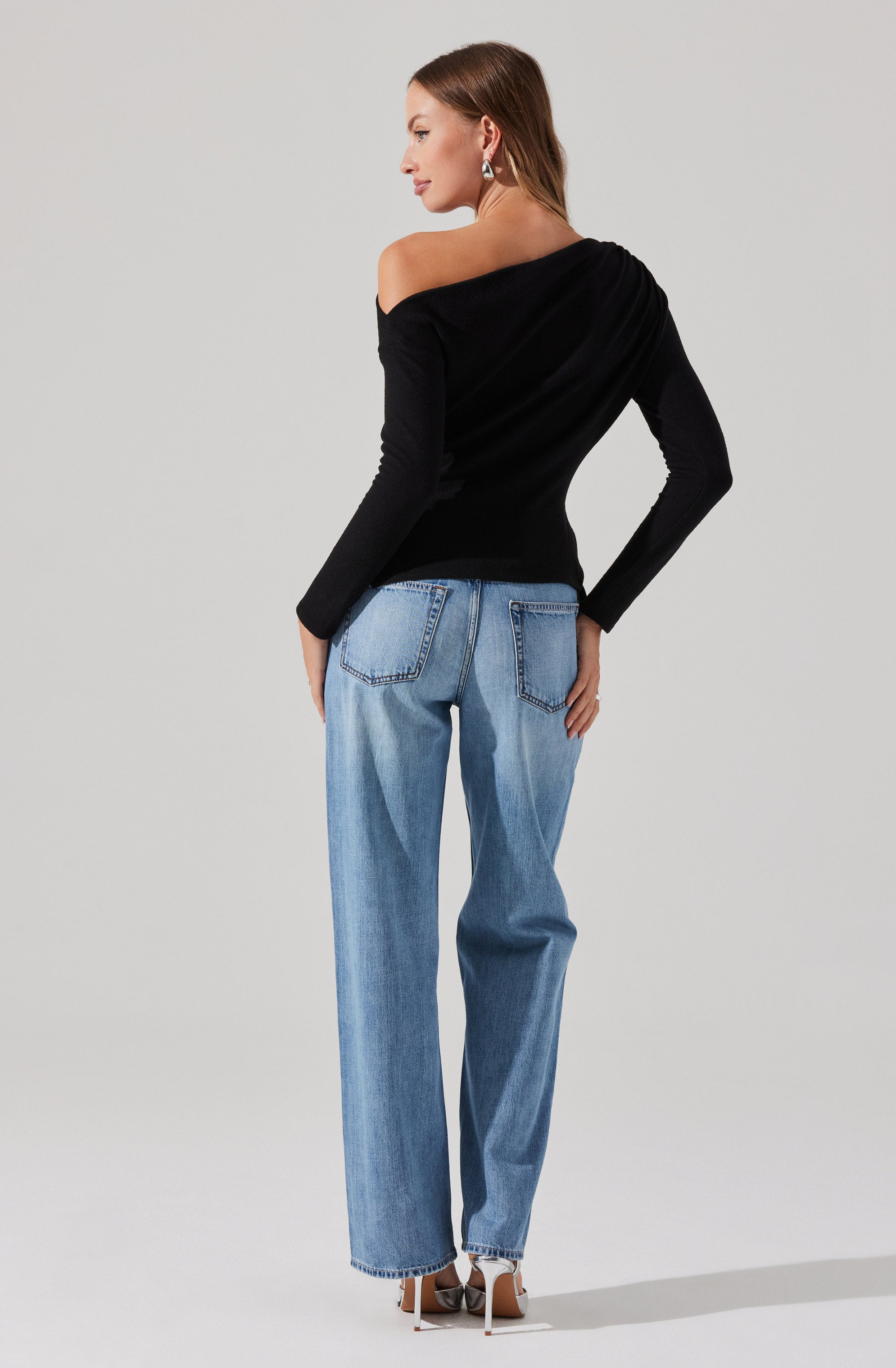 Asymmetrical Off Shoulder Tie Knit Top-Aljck