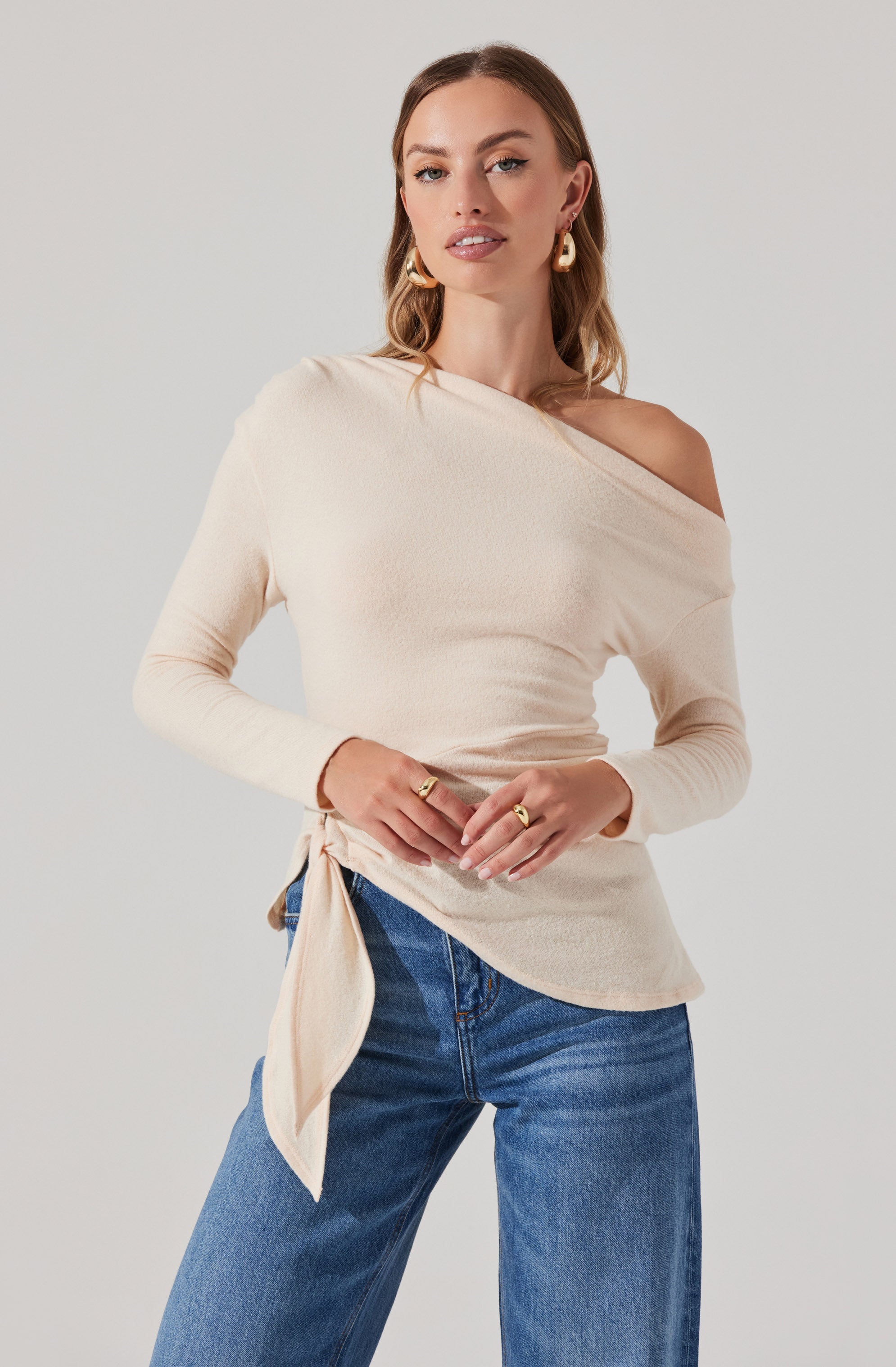 Asymmetrical Off Shoulder Tie Knit Top-Aljck