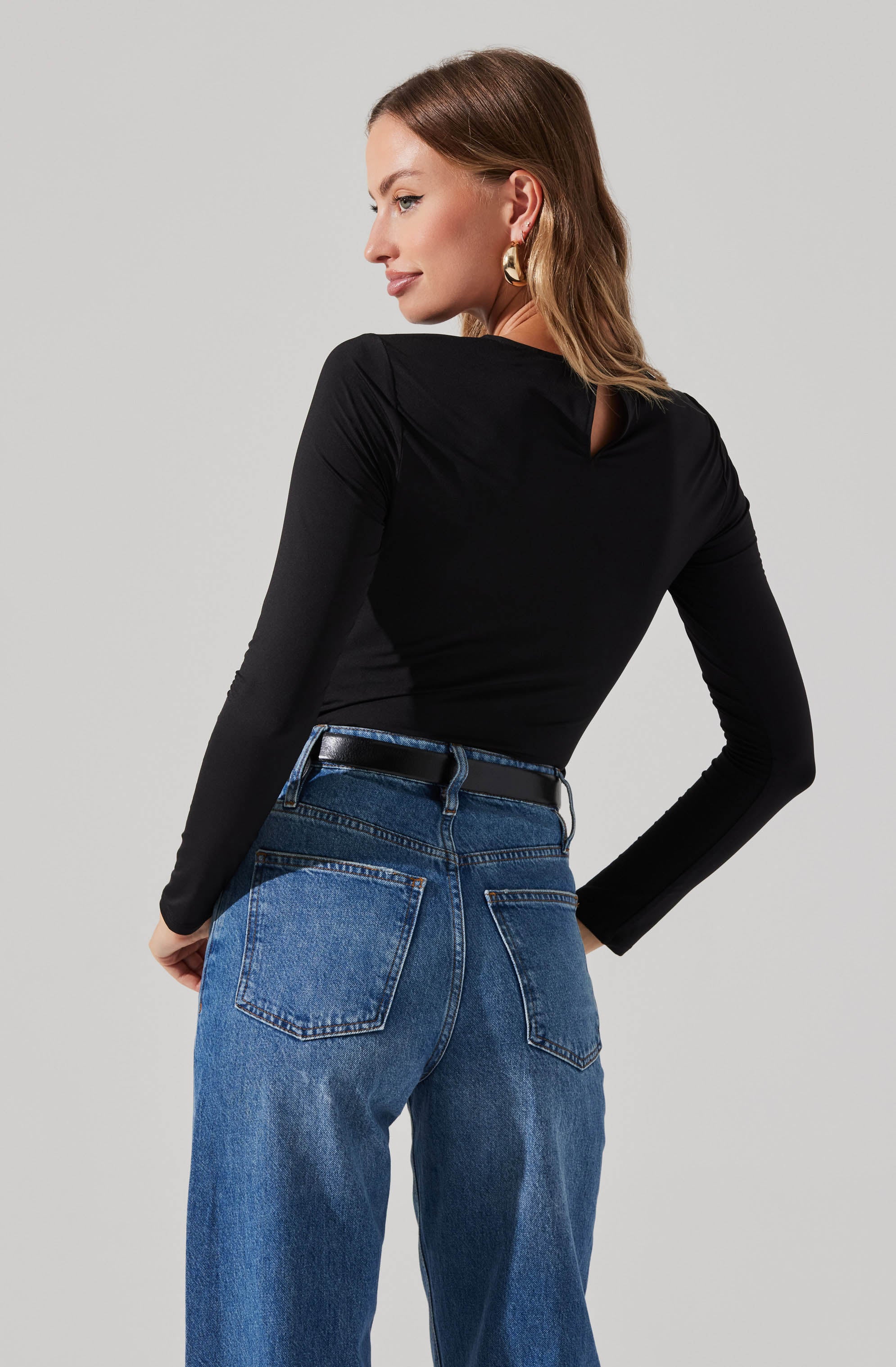 Twist Bust Long Sleeve Knit Top-Aljck