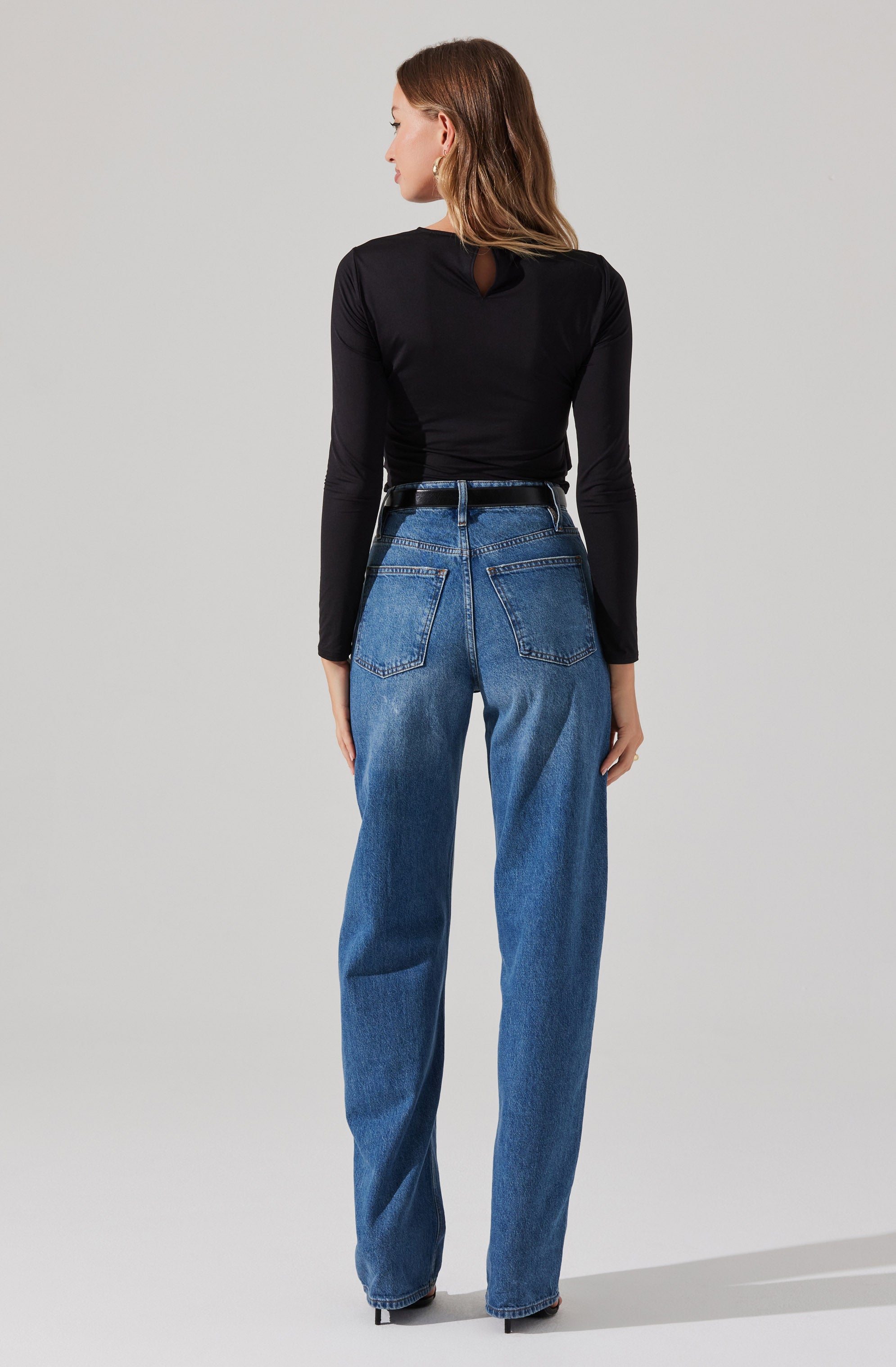 Twist Bust Long Sleeve Knit Top-Aljck