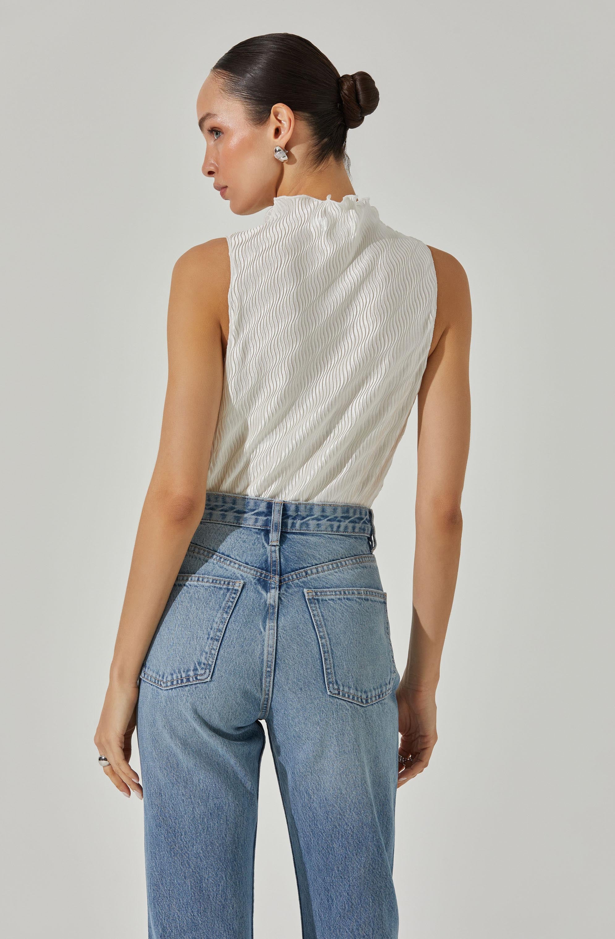 Plisse Sleeveless Mock Neck Top-Aljck