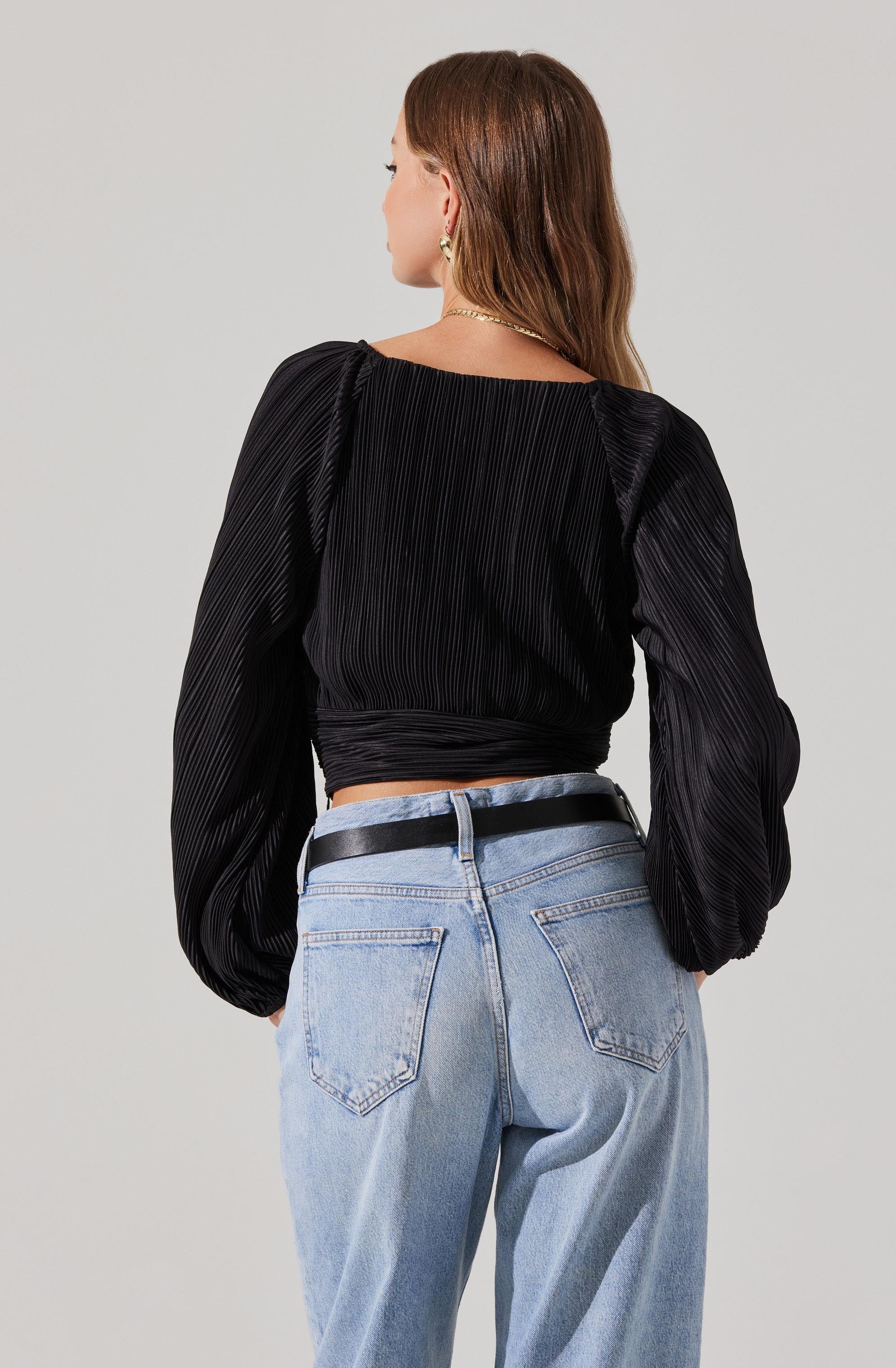 Long Sleeve Twist Plisse Top-Aljck