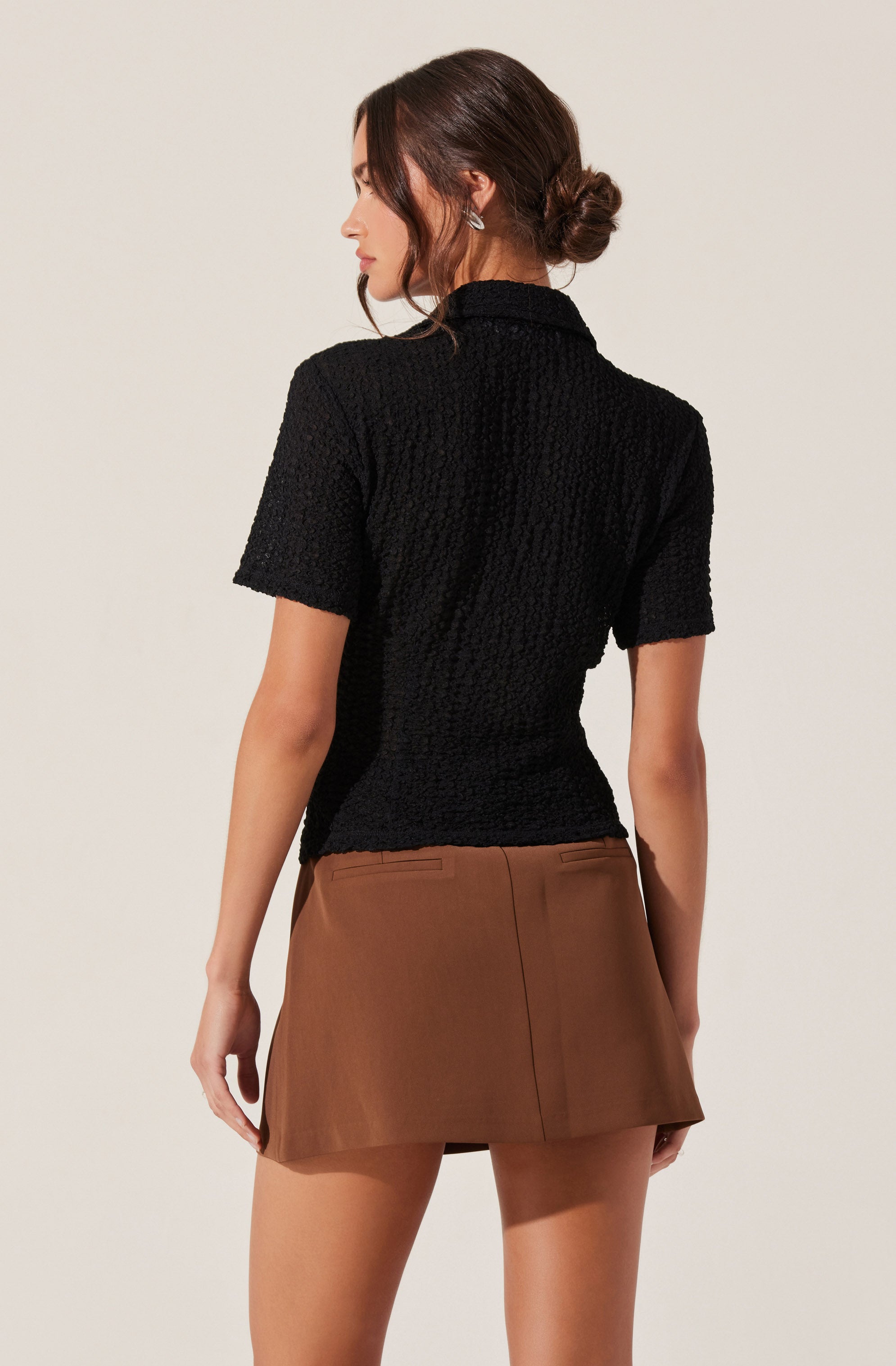 Textured Collared Hook-Closure Top-Aljck