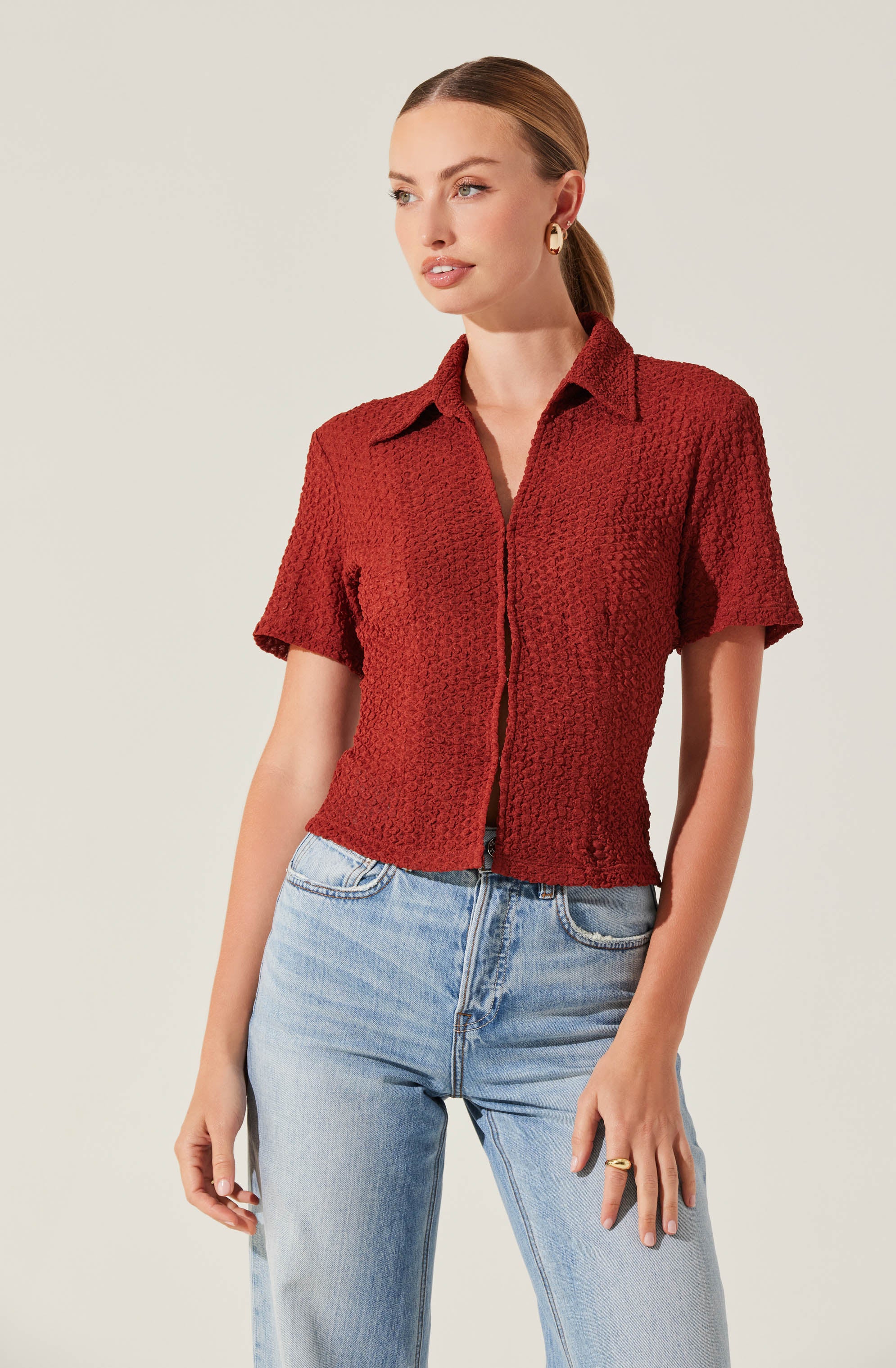 Textured Collared Hook-Closure Top-Aljck