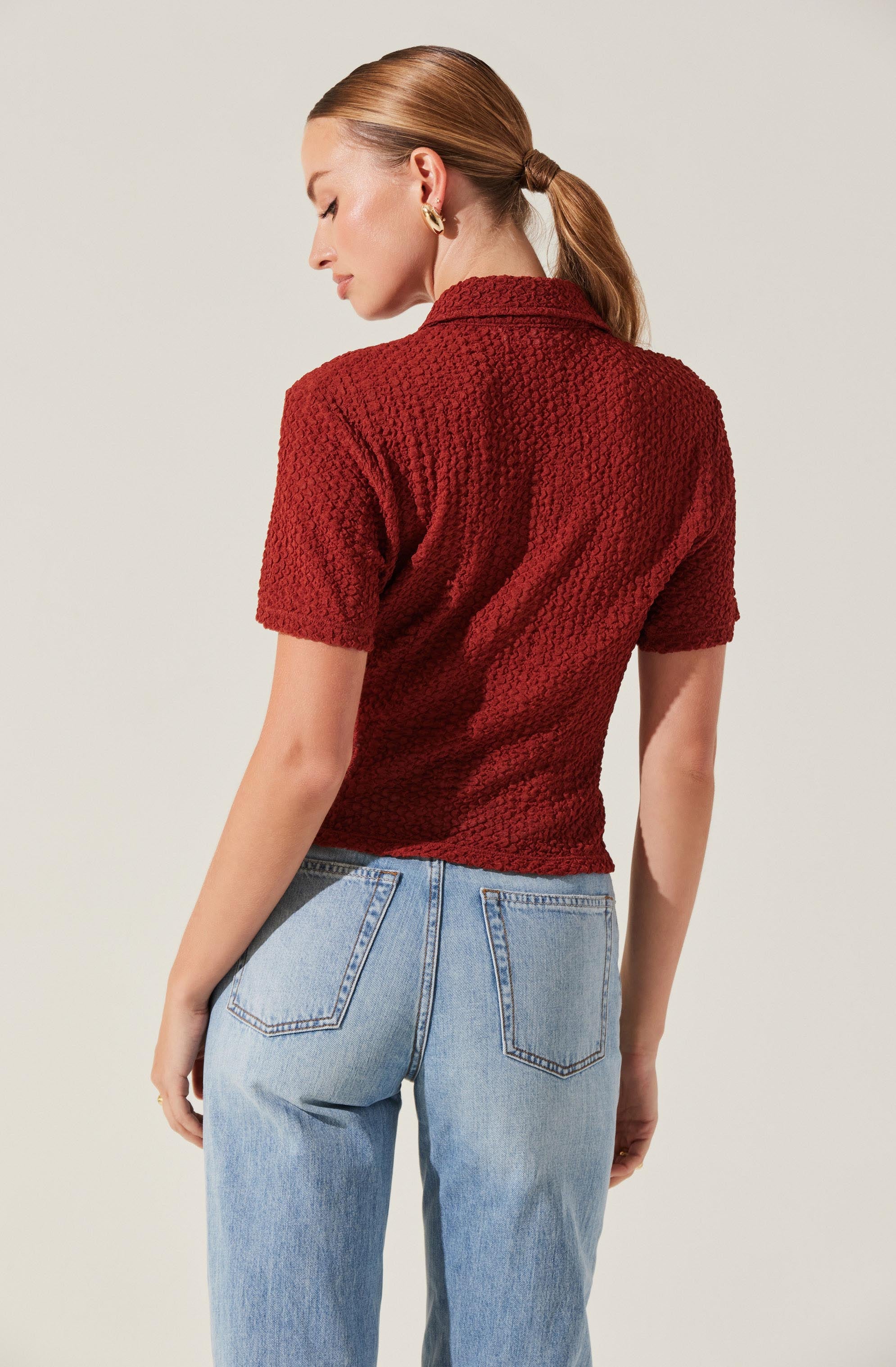 Textured Collared Hook-Closure Top-Aljck