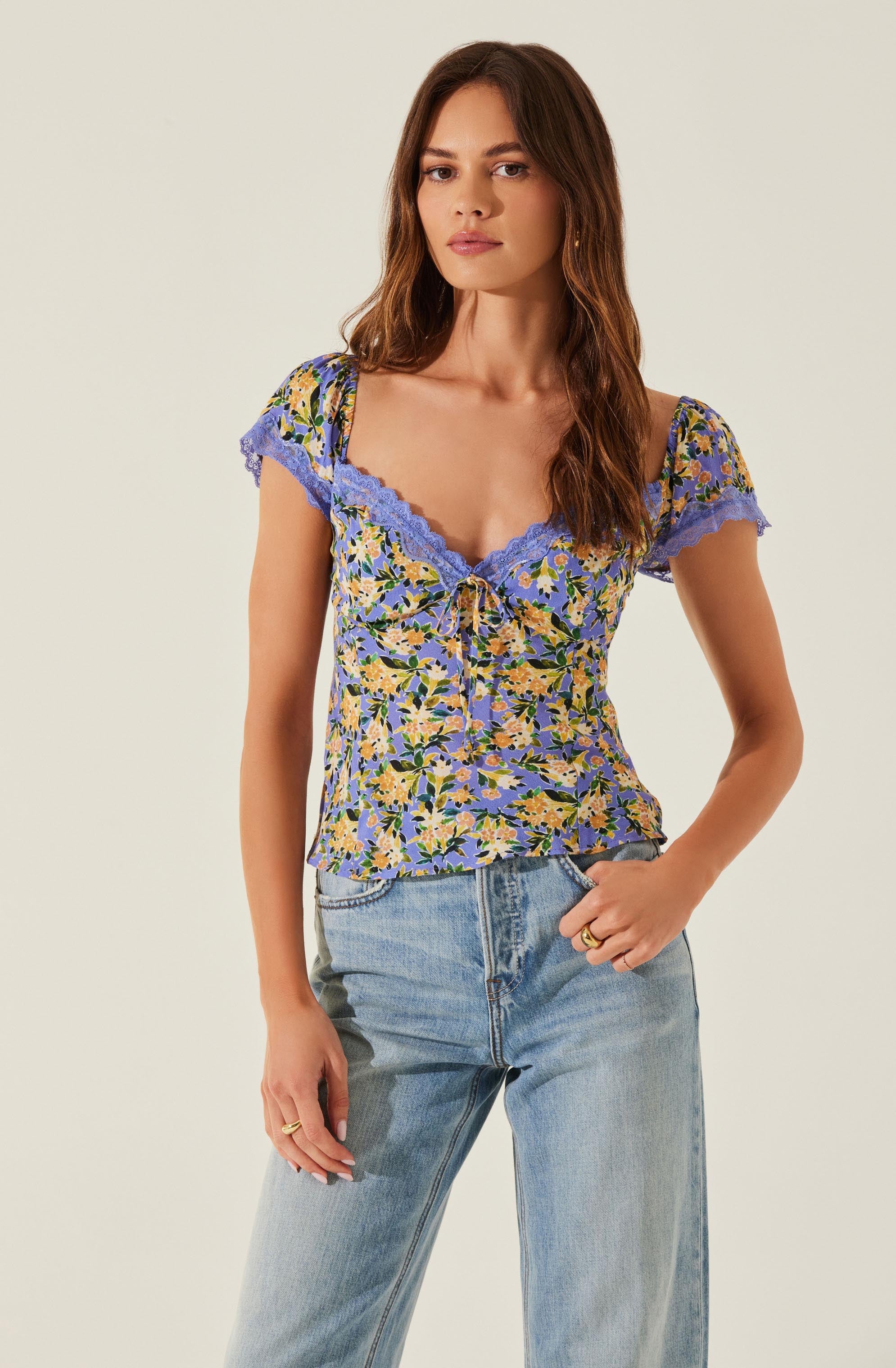 Floral Lace Trim Top-Aljck