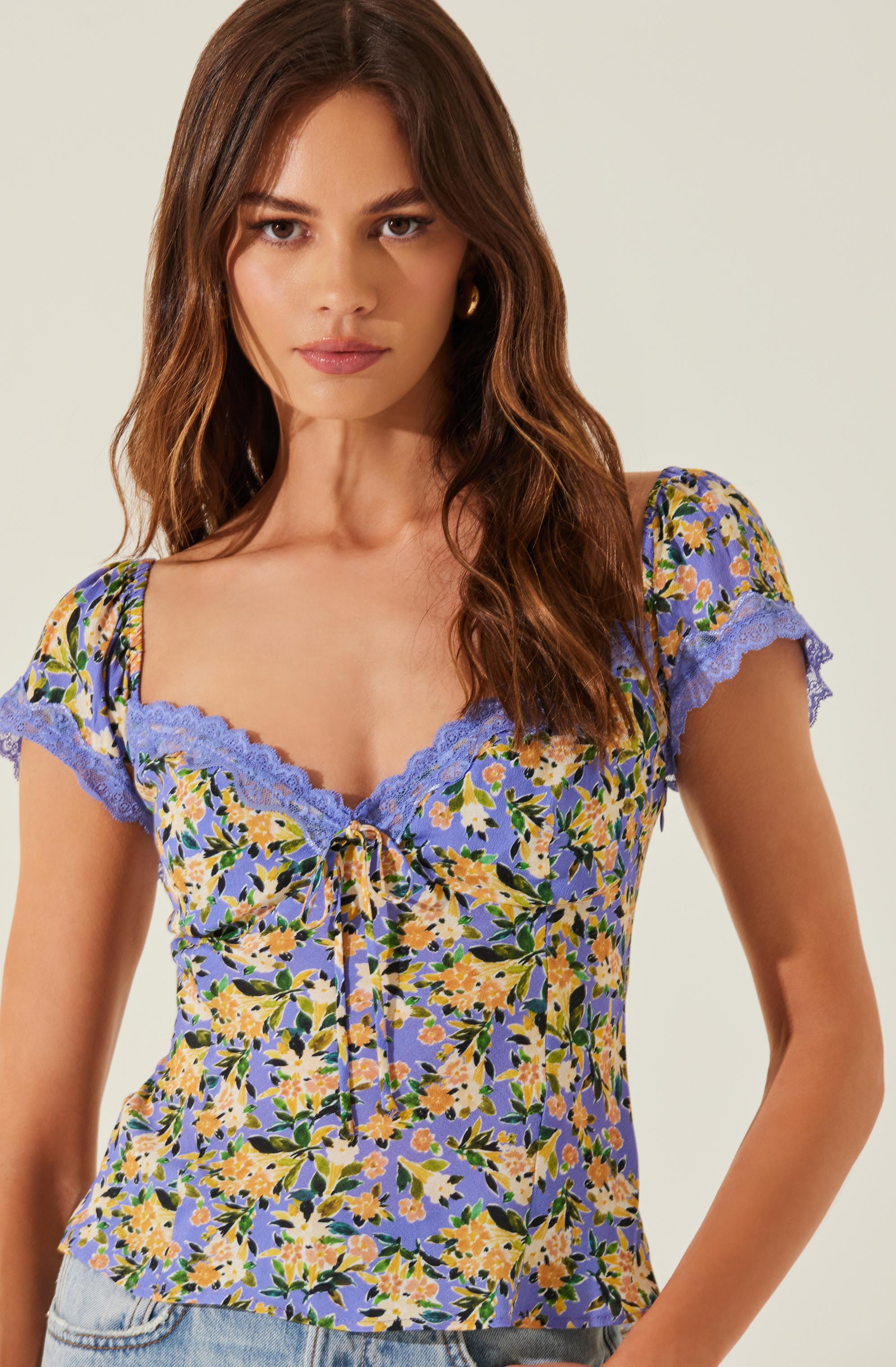 Floral Lace Trim Top-Aljck